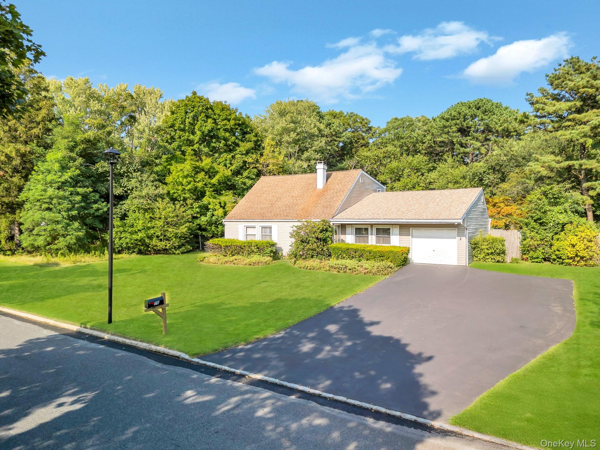 #2 photo, 75 White Pine Way, サフォーク郡 Medford , NY 11763