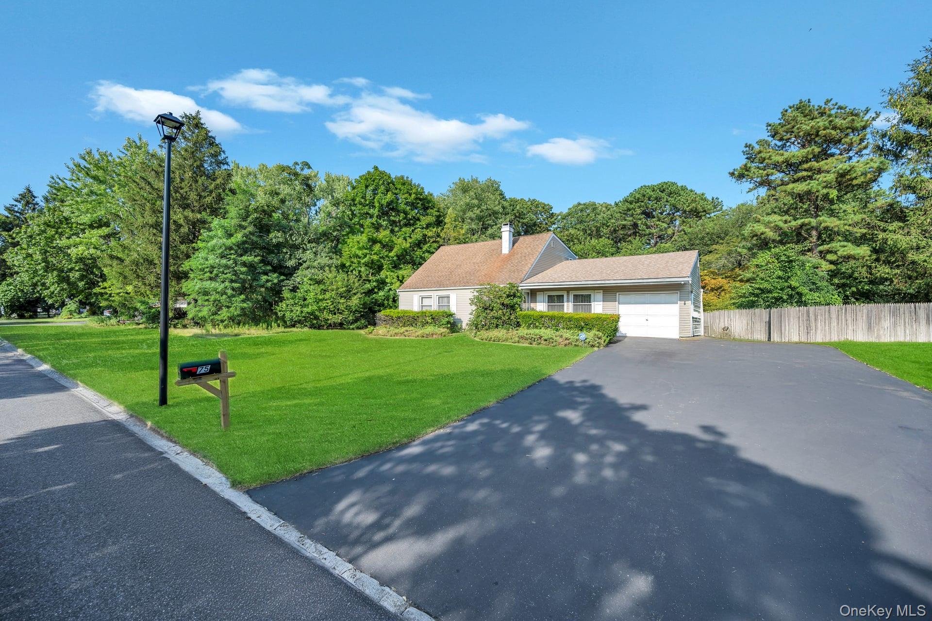 #7 photo, 75 White Pine Way, サフォーク郡 Medford , NY 11763