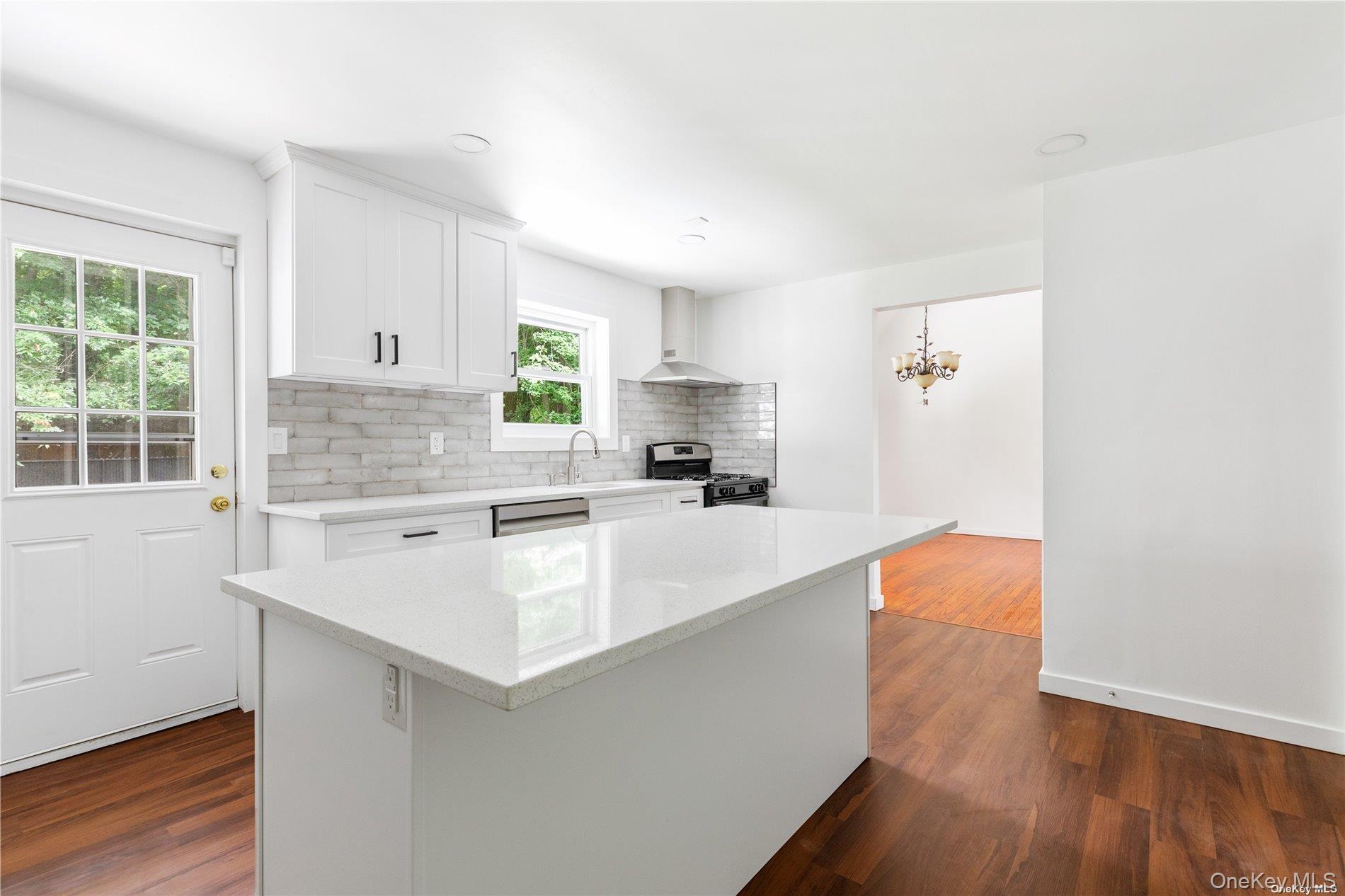 #8 photo, 110 E Bartlett Road, サフォーク郡 Middle Island , NY 11953