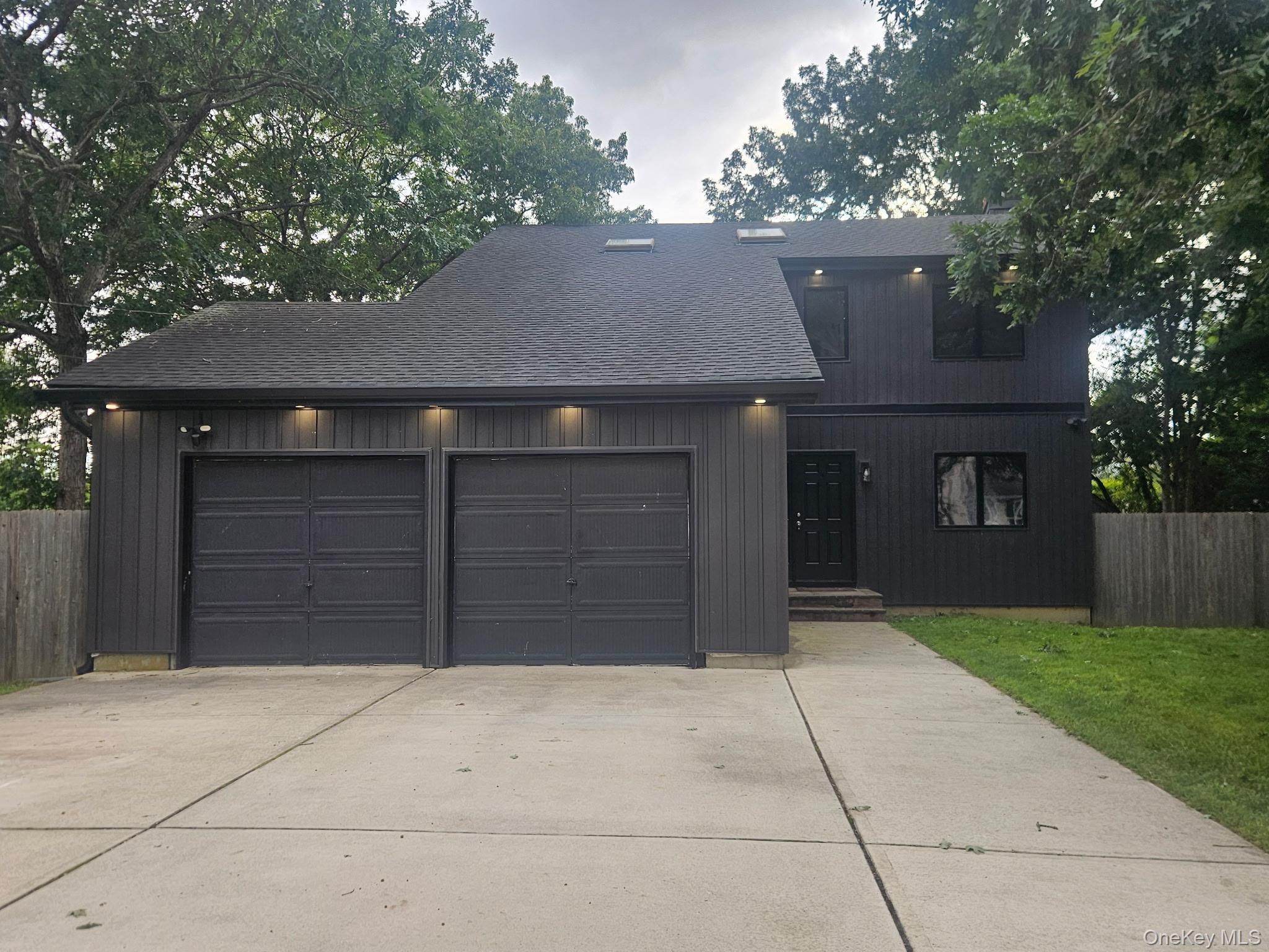 #1 photo, 288 S Lenox Avenue, Patchogue , NY 11772