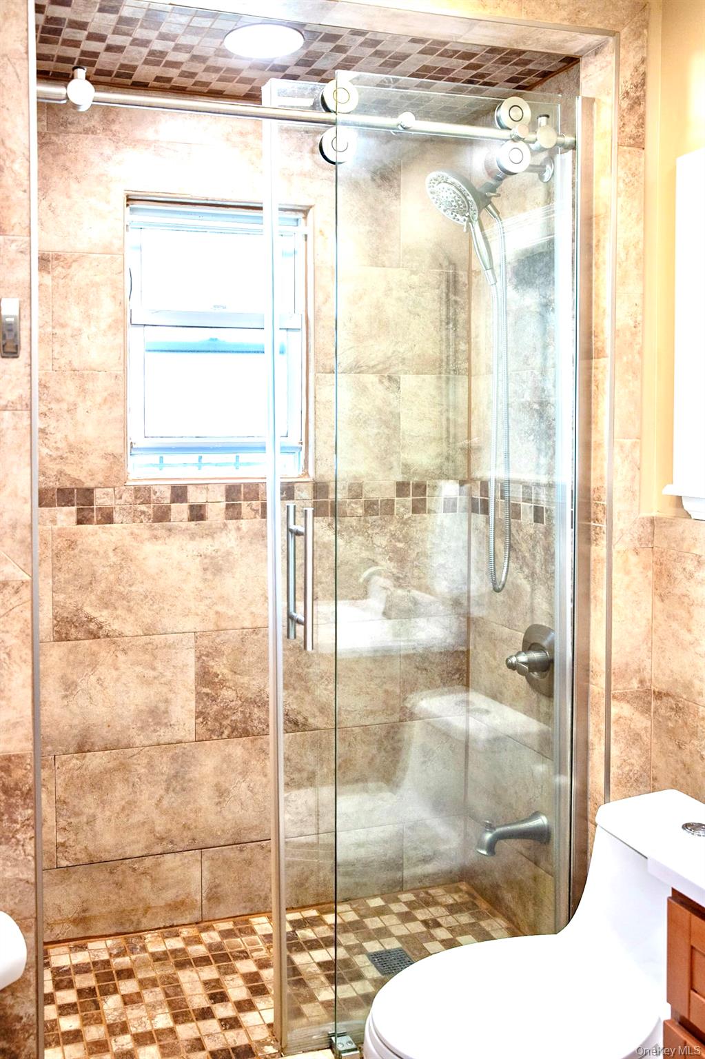 #15 photo, 126-27 147th Street, クイーンズ区 South Ozone Park , NY 11436