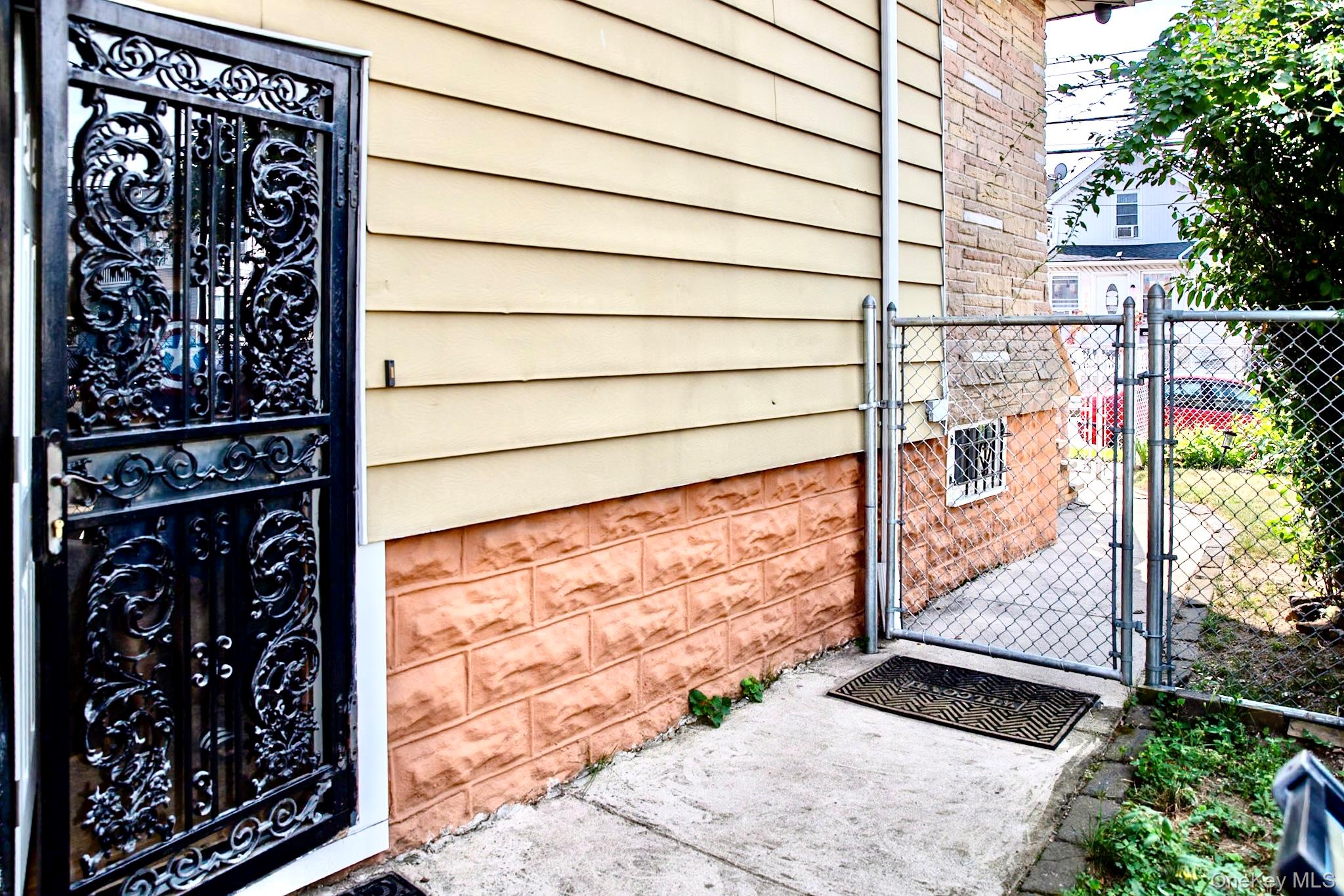 #4 photo, 126-27 147th Street, クイーンズ区 South Ozone Park , NY 11436