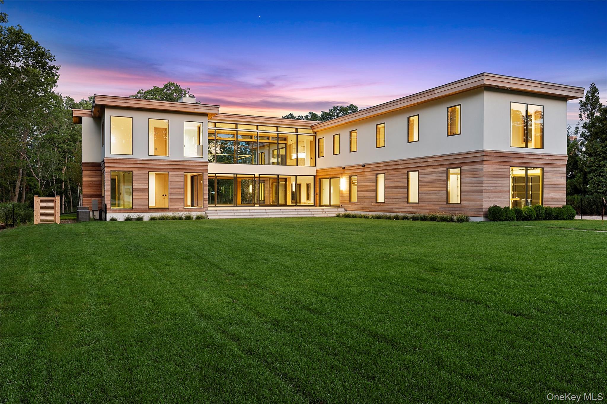 #1 photo, 27 Fresh Pond Road, サフォーク郡 North Haven , NY 11963