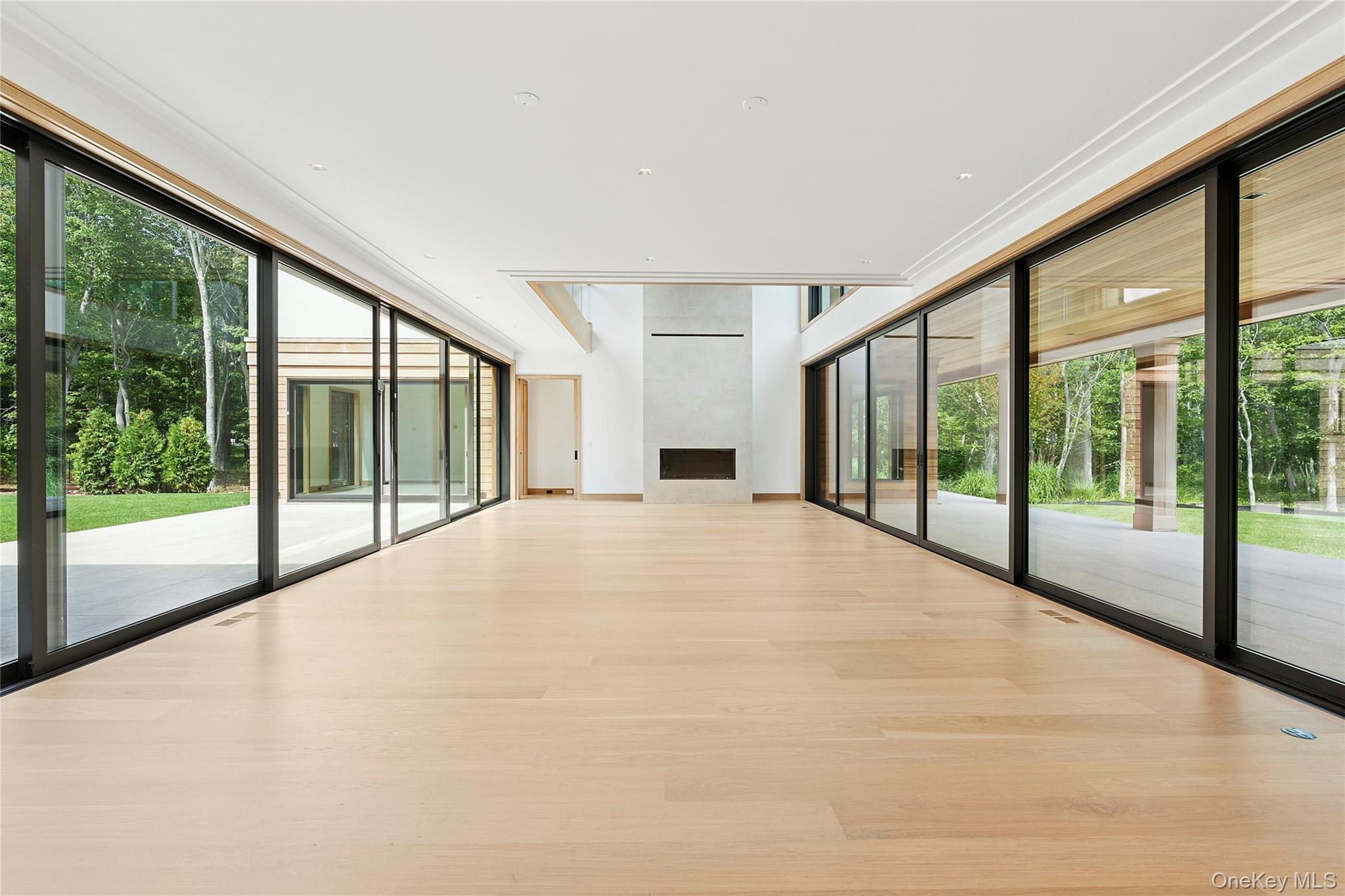 #11 photo, 27 Fresh Pond Road, サフォーク郡 North Haven , NY 11963