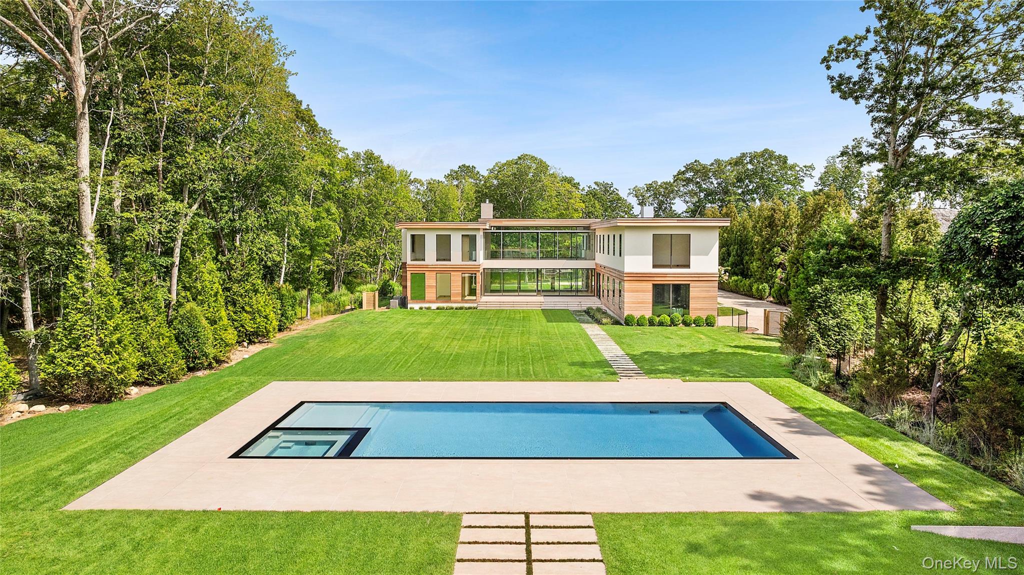 #2 photo, 27 Fresh Pond Road, サフォーク郡 North Haven , NY 11963