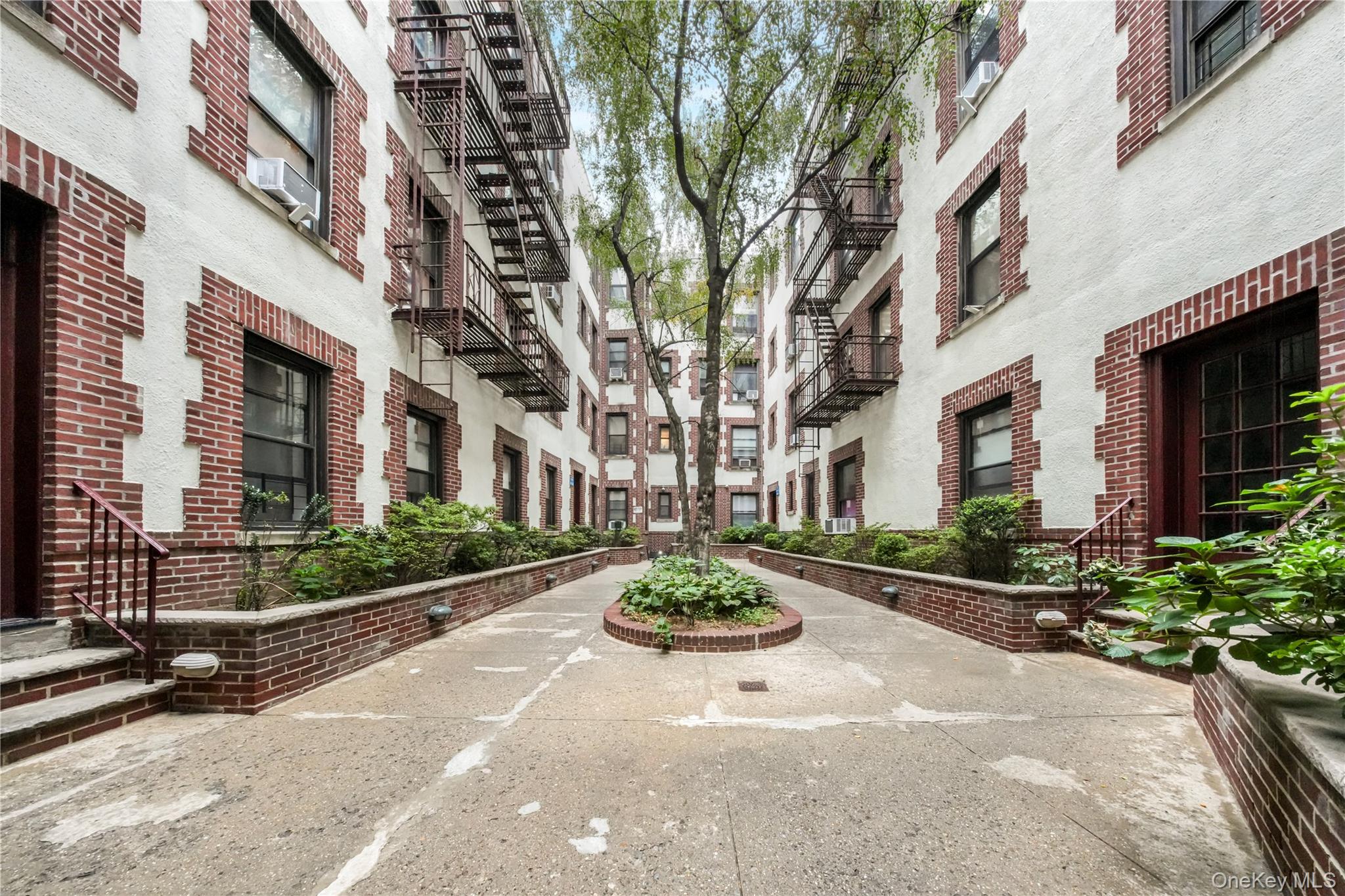 #13 photo, 31-14 Crescent Street, クイーンズ区 Astoria , NY 11106