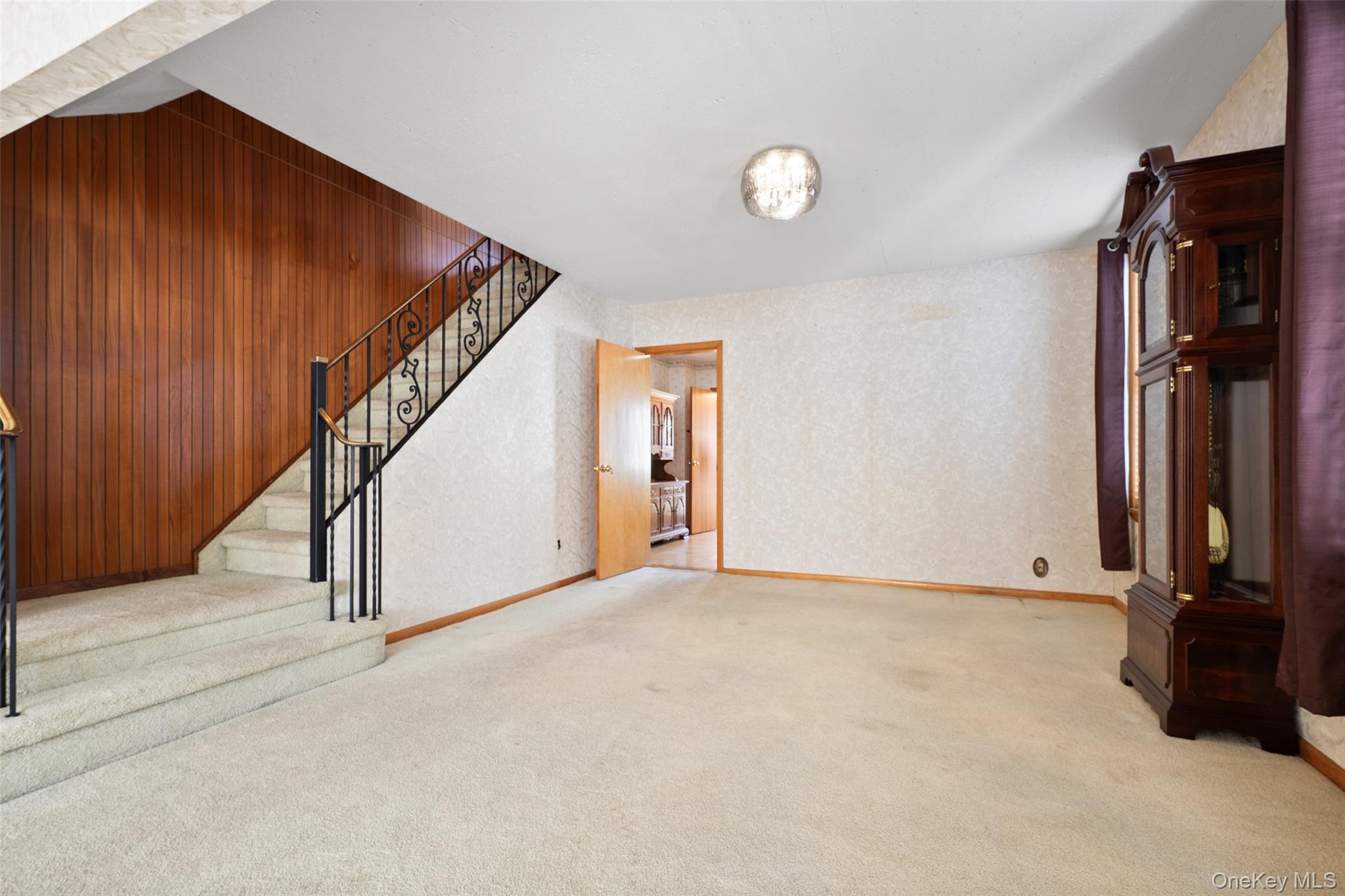 #4 photo, 7214 72 Place, クイーンズ区 Glendale , NY 11385