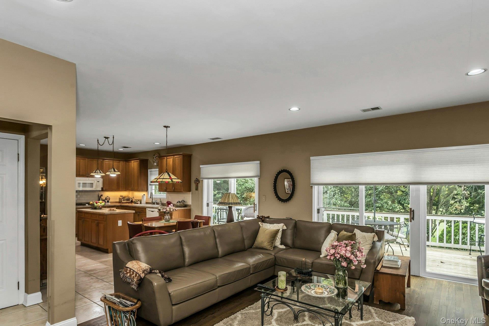 #15 photo, 106 Fairway View Drive, サフォーク郡 Commack , NY 11725