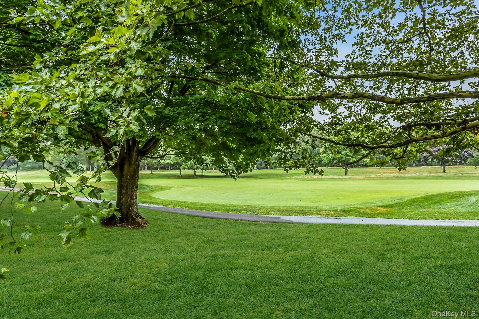 #4 photo, 106 Fairway View Drive, サフォーク郡 Commack , NY 11725