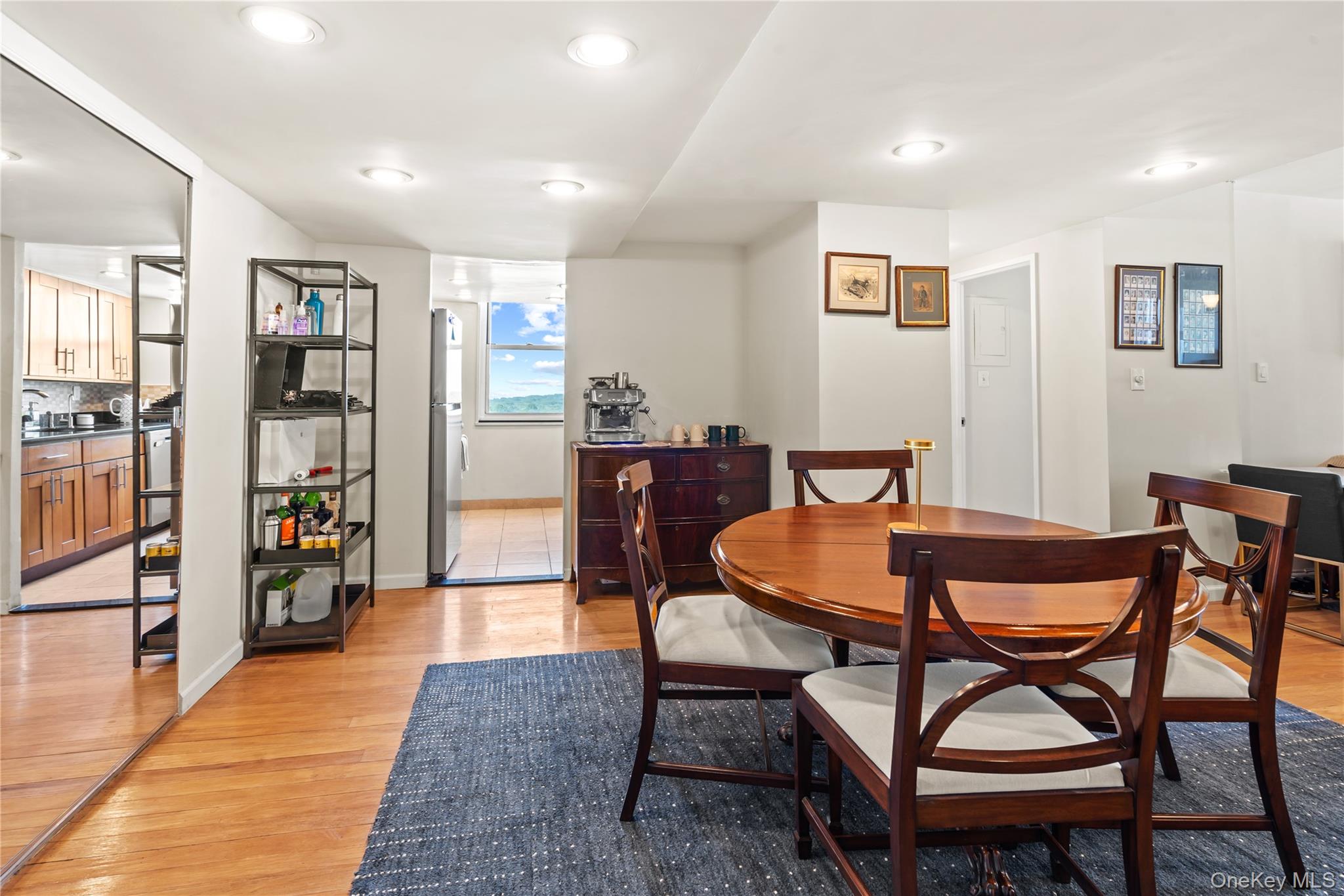 #4 photo, 118-18 Union Turnpike, クイーンズ区 Kew Gardens , NY 11415