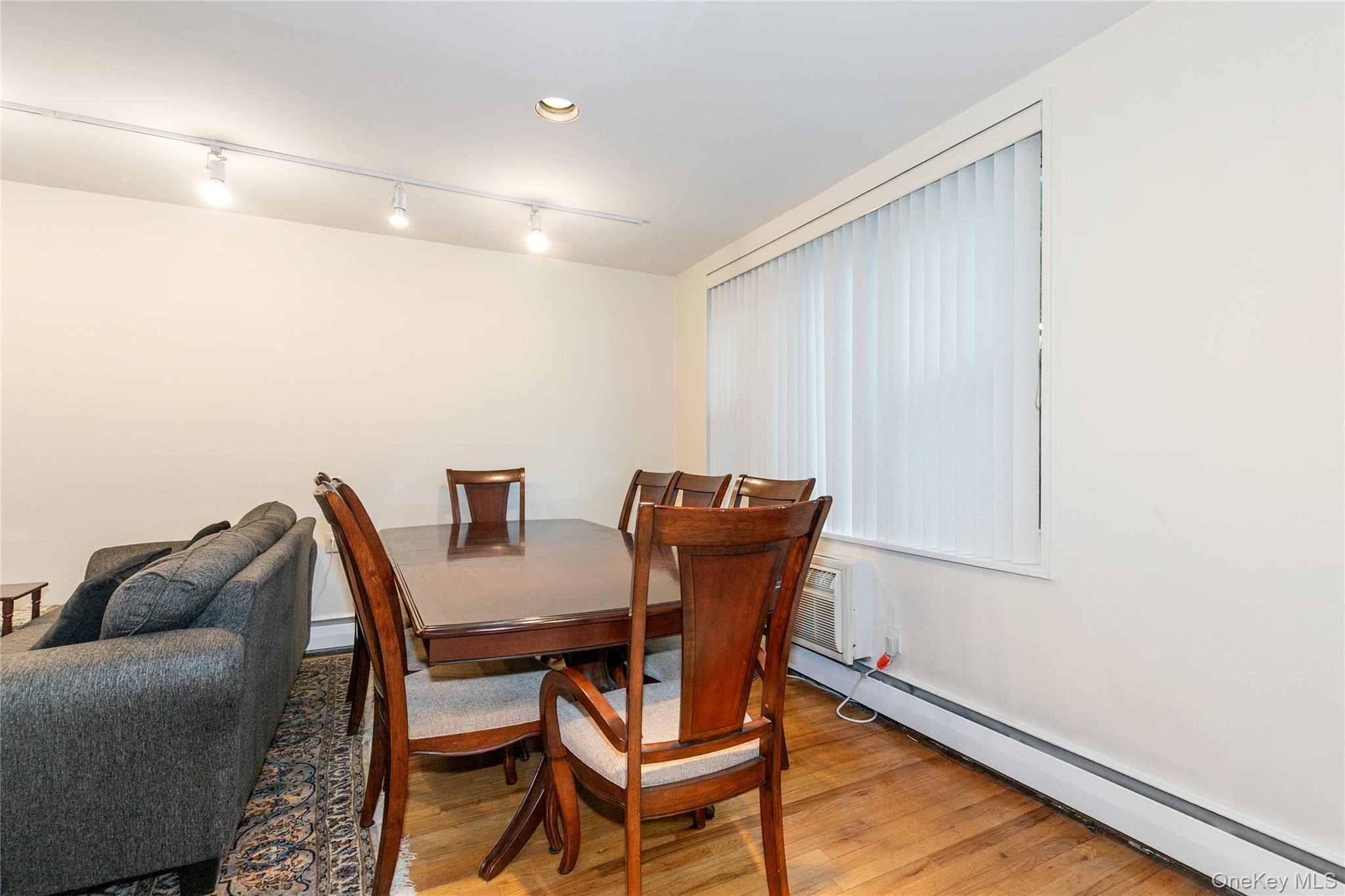 #10 photo, 25 Canterbury Road, ナッソー郡 Great Neck , NY 11021