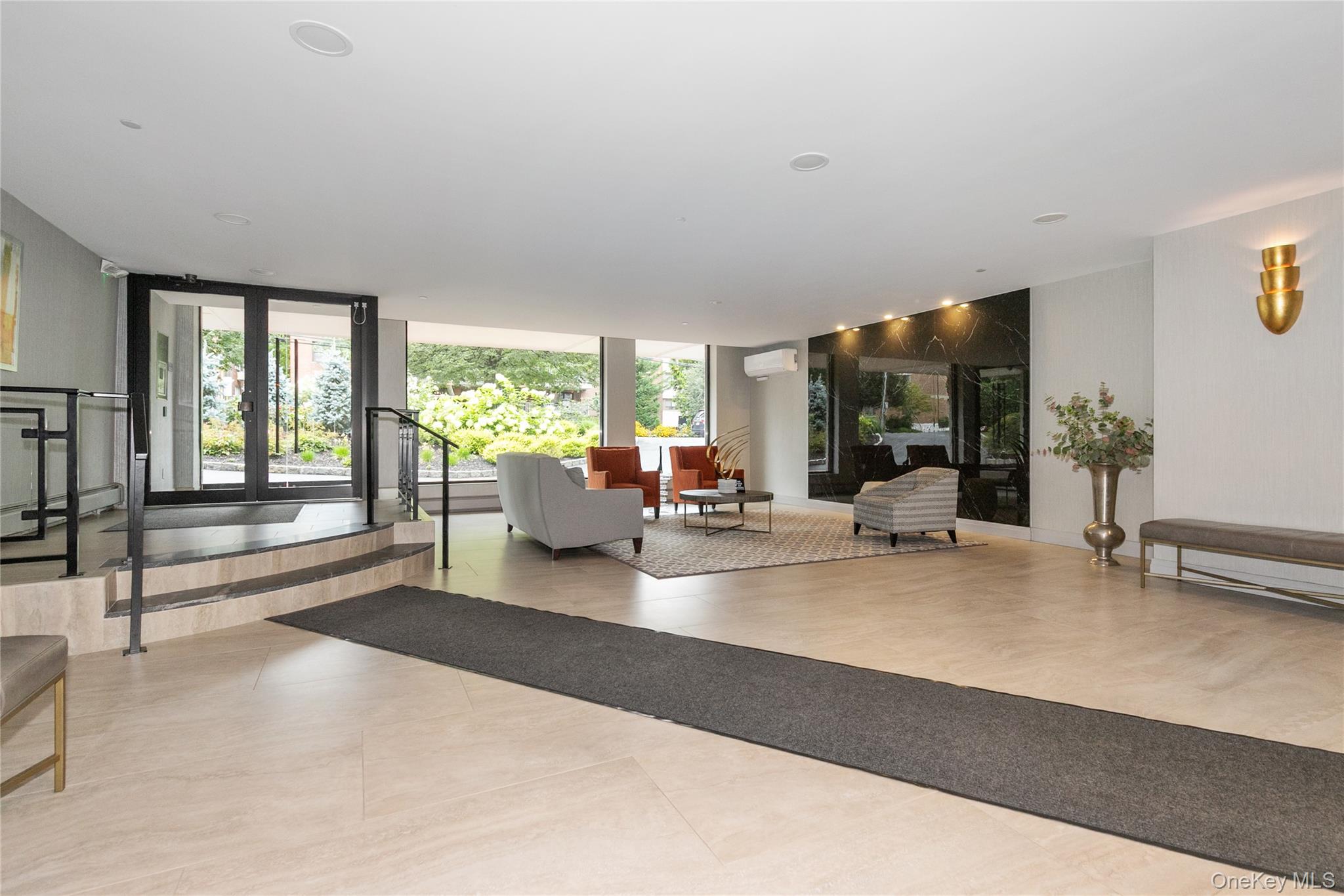 #3 photo, 25 Canterbury Road, ナッソー郡 Great Neck , NY 11021