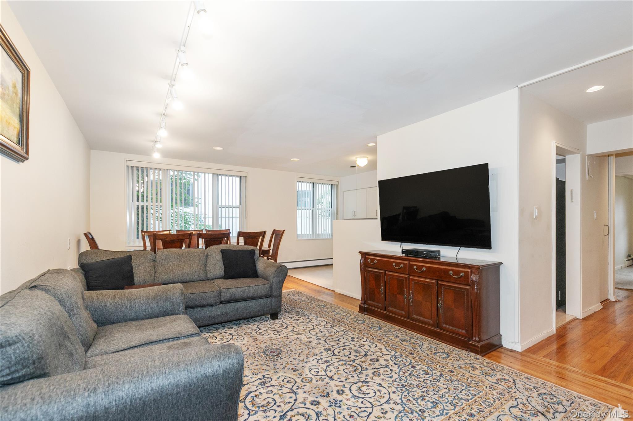 #7 photo, 25 Canterbury Road, ナッソー郡 Great Neck , NY 11021