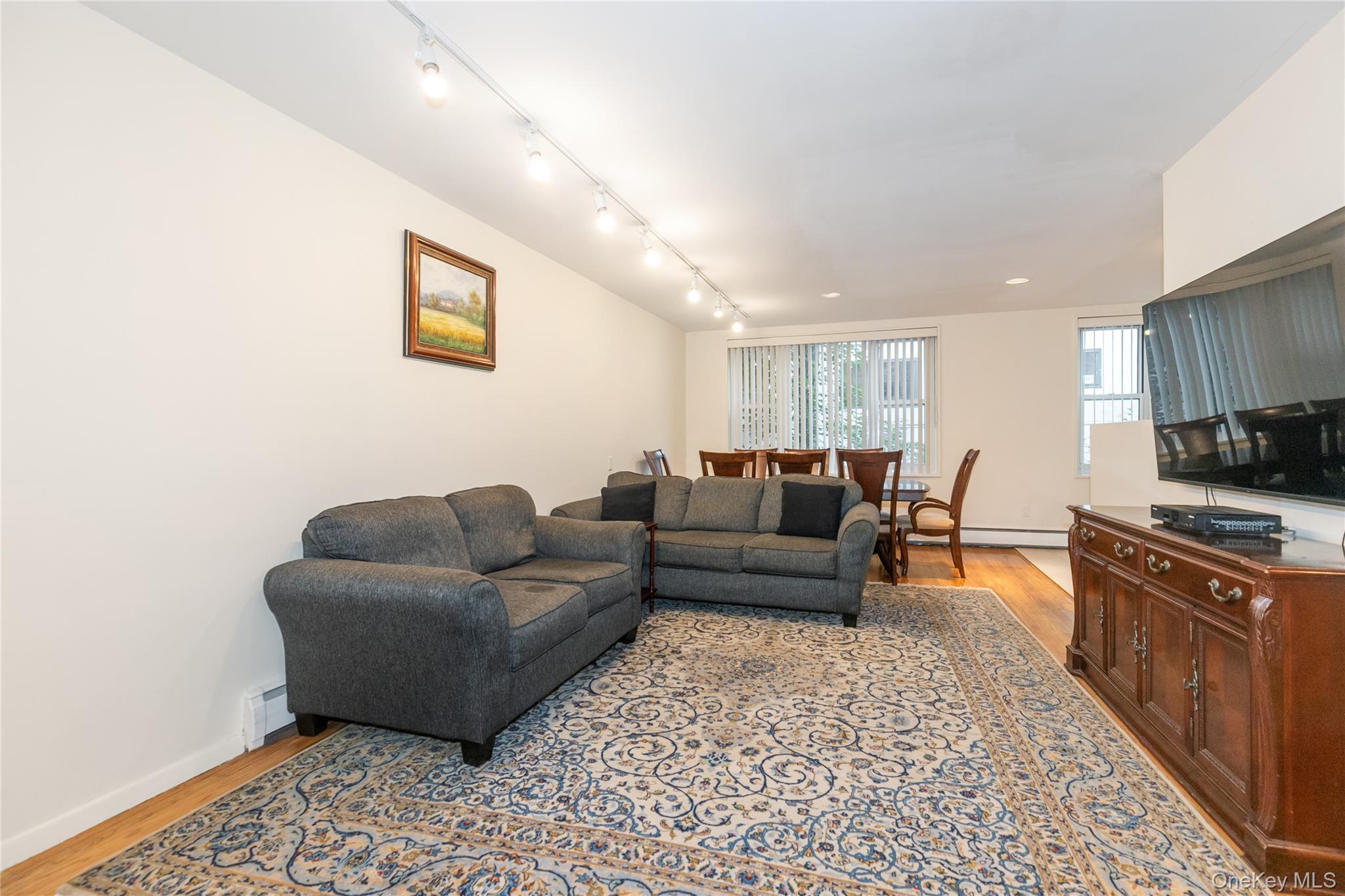 #8 photo, 25 Canterbury Road, ナッソー郡 Great Neck , NY 11021