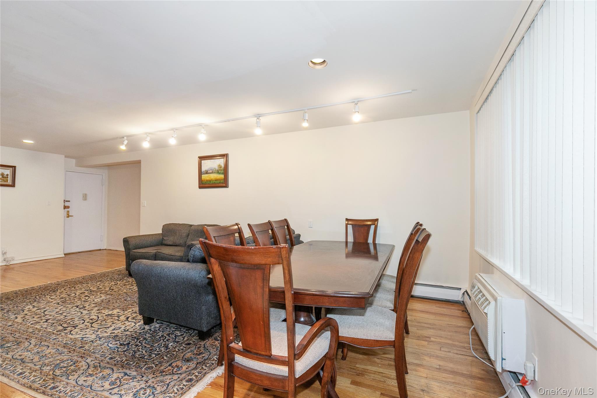 #9 photo, 25 Canterbury Road, ナッソー郡 Great Neck , NY 11021