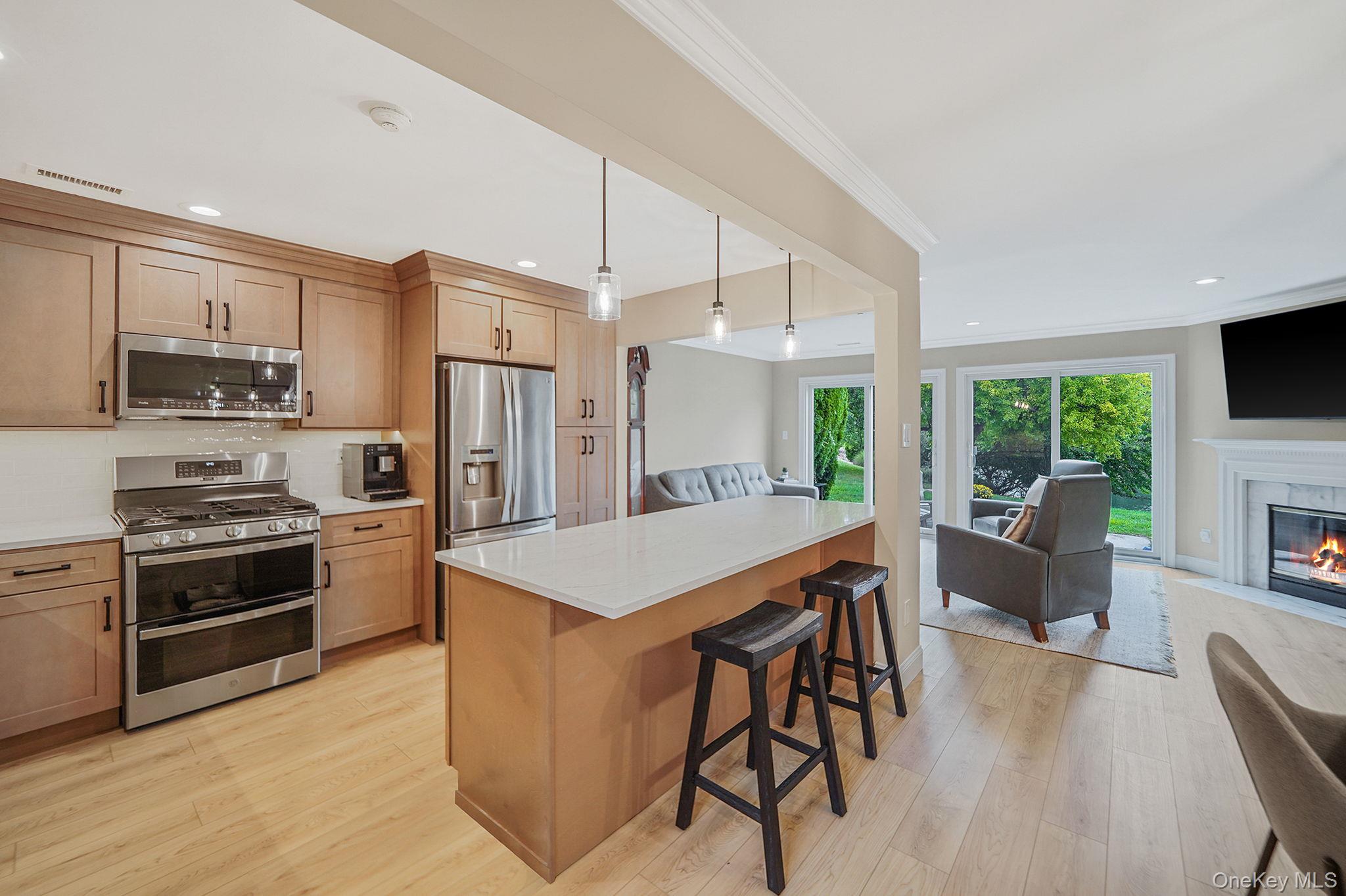 #12 photo, 65 Erik Dr., サフォーク郡 East Setauket , NY 11733