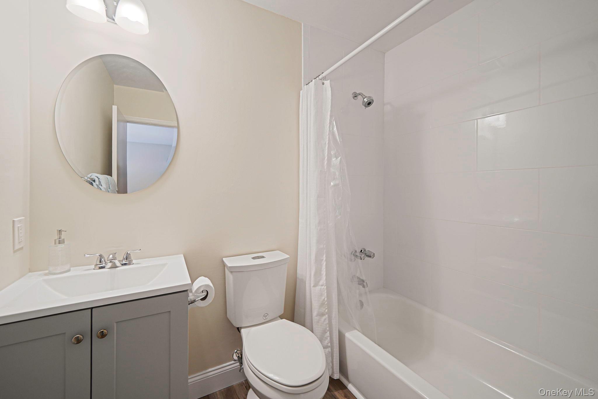 #16 photo, 65 Erik Dr., サフォーク郡 East Setauket , NY 11733