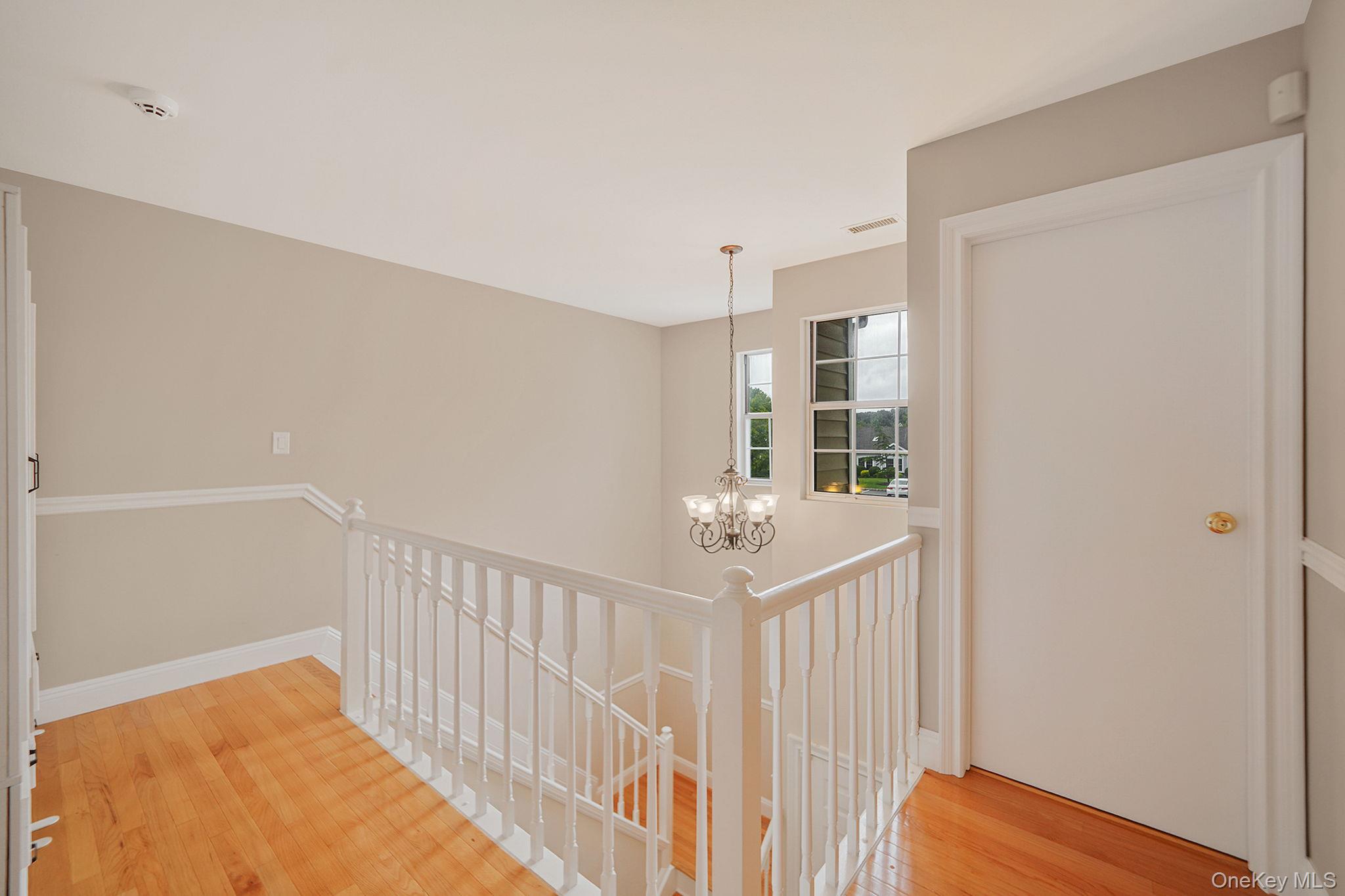 #20 photo, 65 Erik Dr., サフォーク郡 East Setauket , NY 11733