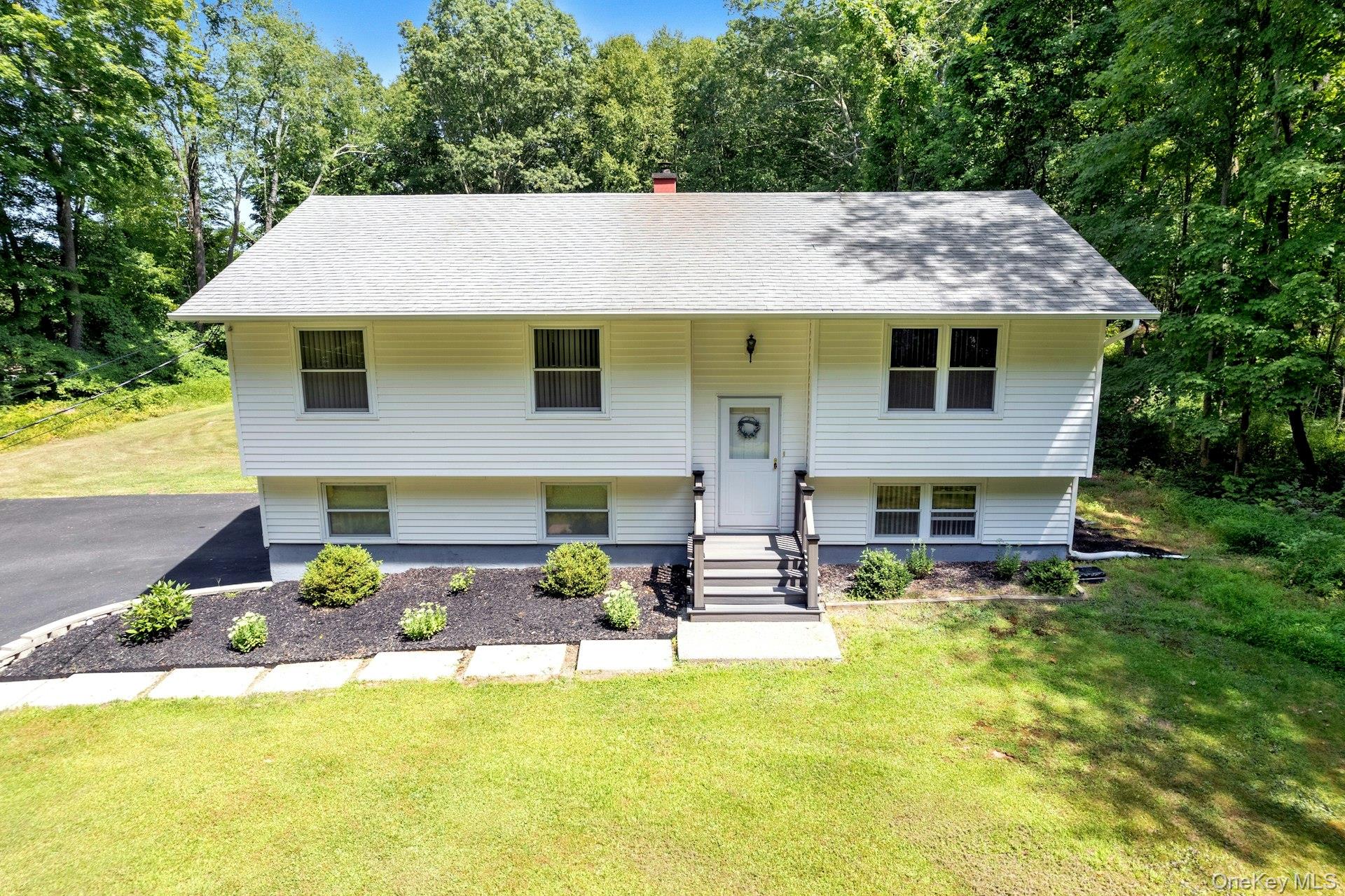 #12 photo, 334 Wood Street, Mahopac , NY 10541