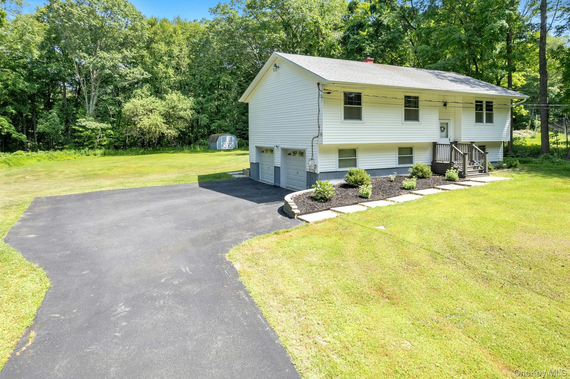 #3 photo, 334 Wood Street, Mahopac , NY 10541