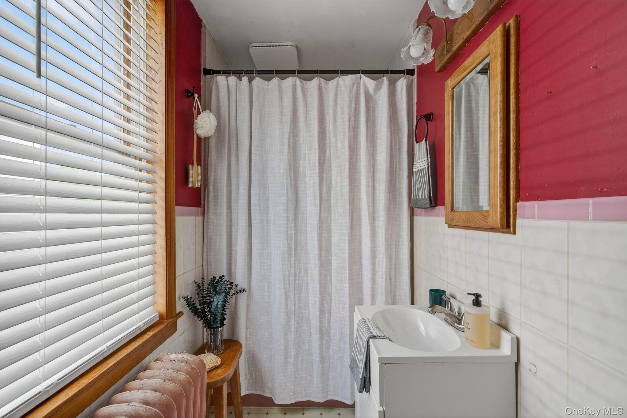 #14 photo, 116 2nd Street, Port Ewen , NY 12417