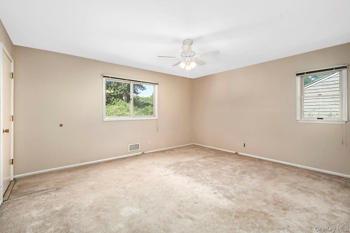 #13 photo, 185 Pinewood Road, Hartsdale , NY 10530