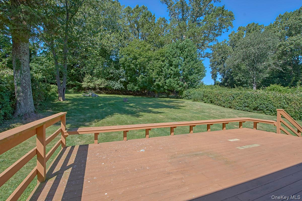 #16 photo, 185 Pinewood Road, Hartsdale , NY 10530