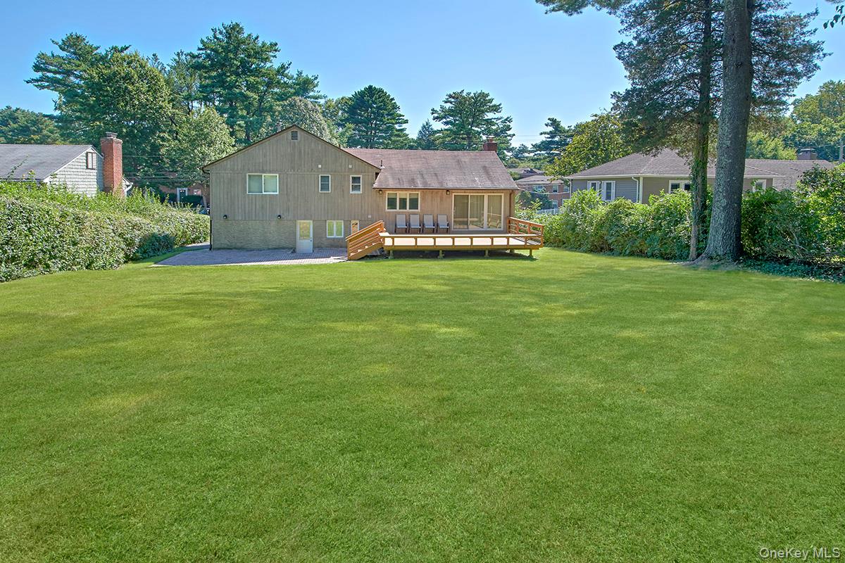 #17 photo, 185 Pinewood Road, Hartsdale , NY 10530