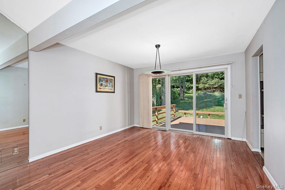 #4 photo, 185 Pinewood Road, Hartsdale , NY 10530