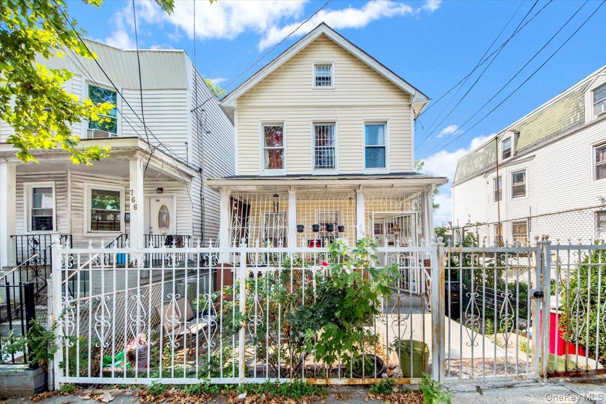 #1 photo, 764 E 230th Street, برونكس Bronx , NY 10466