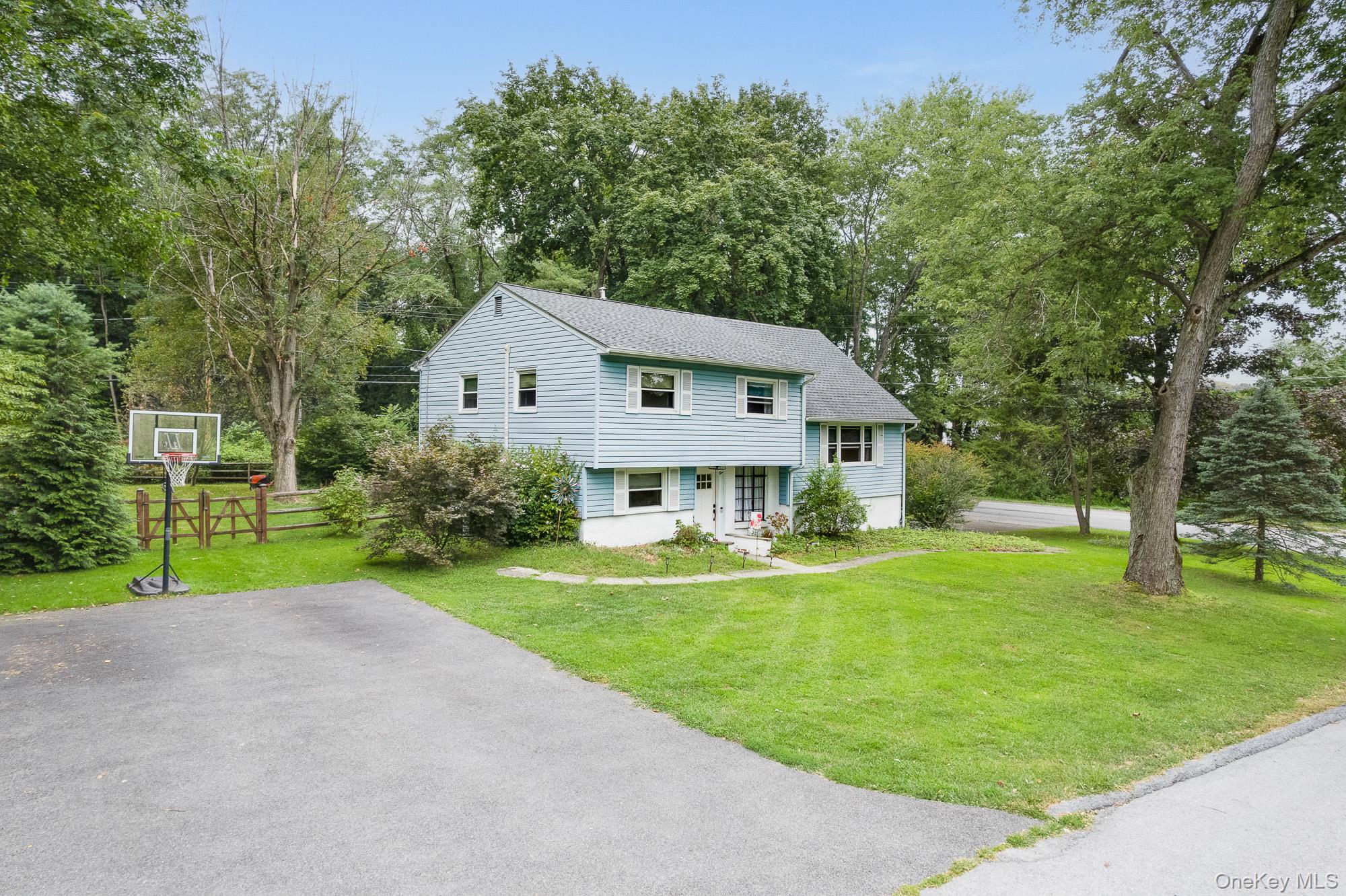 #1 photo, 2 Oriole Drive, Poughkeepsie , NY 12601