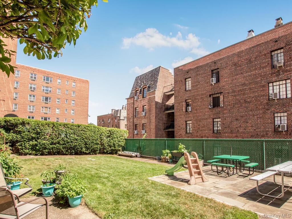 #20 photo, 10 Lake Street, White Plains , NY 10603