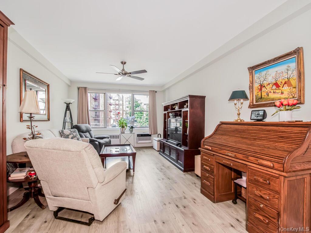 #9 photo, 10 Lake Street, White Plains , NY 10603