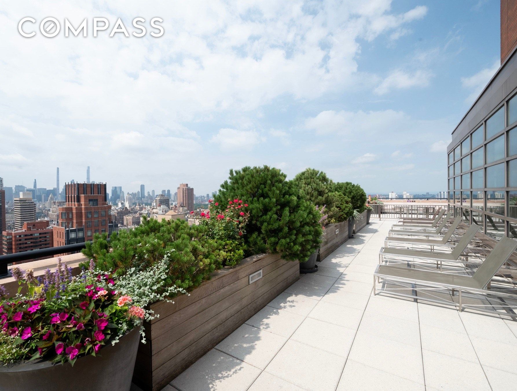 #14 photo, 215-217 E 96th Street, マンハッタン Upper East Side , NY 10128