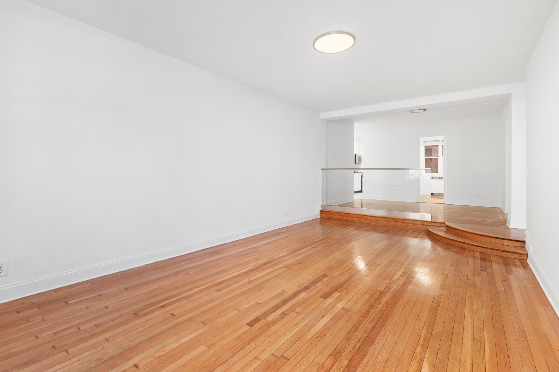 #1 photo, New York City, Hell's Kitchen , NY 10019