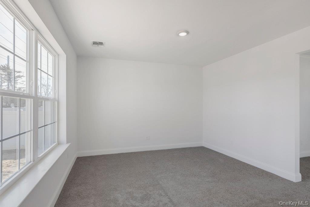 #13 photo, N/C RONKONKOMA Avenue, 롱 아일랜드 Ronkonkoma , NY 11779