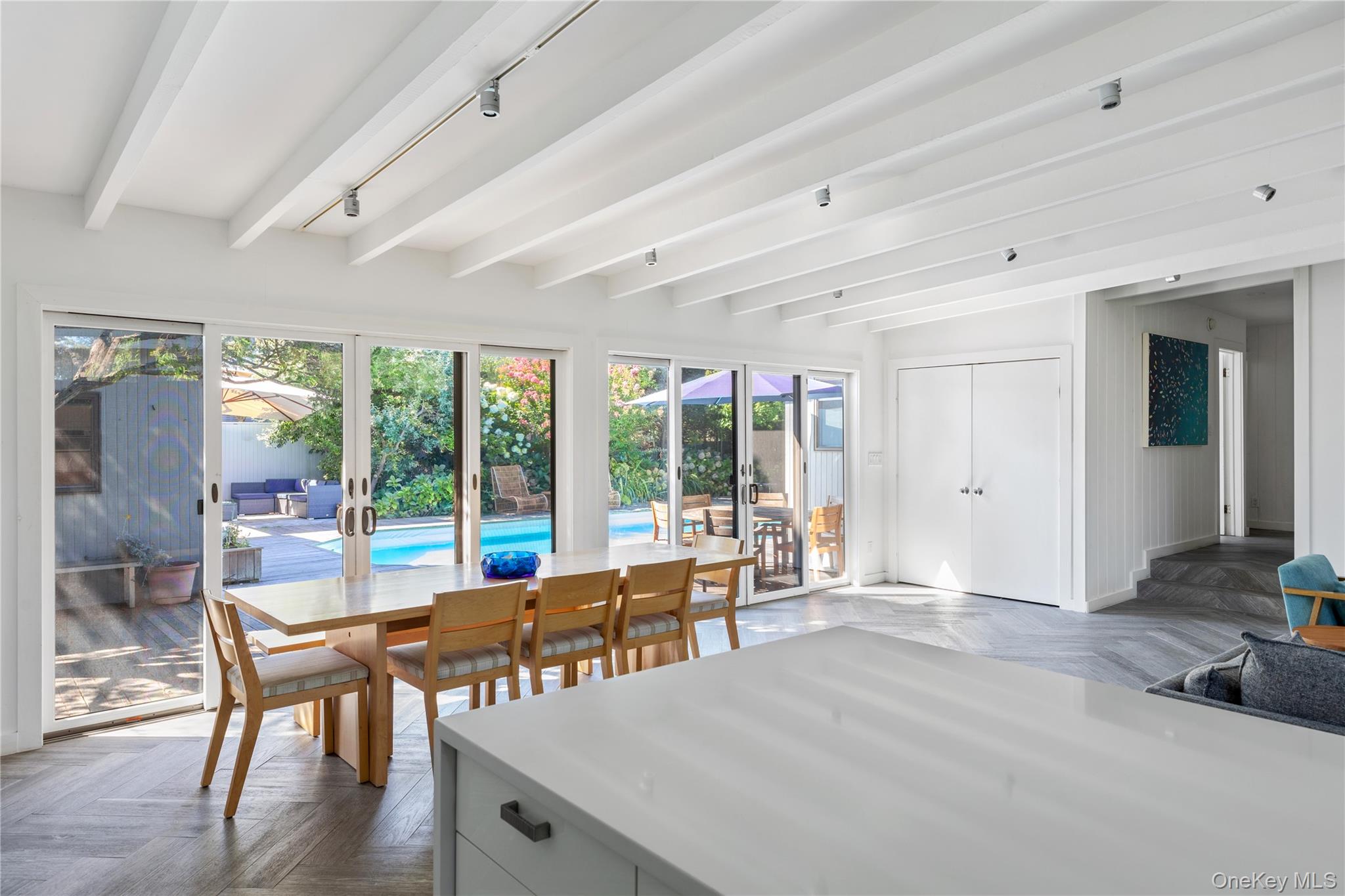 #14 photo, 31 laurel Avenue, サフォーク郡 Seaview , NY 11770