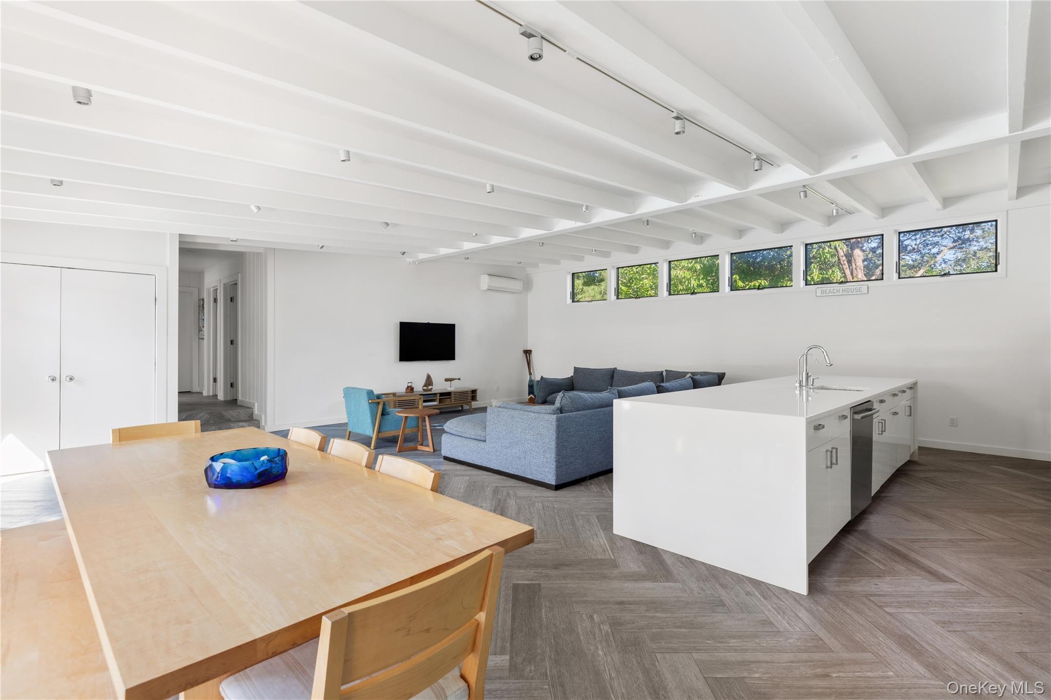 #4 photo, 31 laurel Avenue, サフォーク郡 Seaview , NY 11770