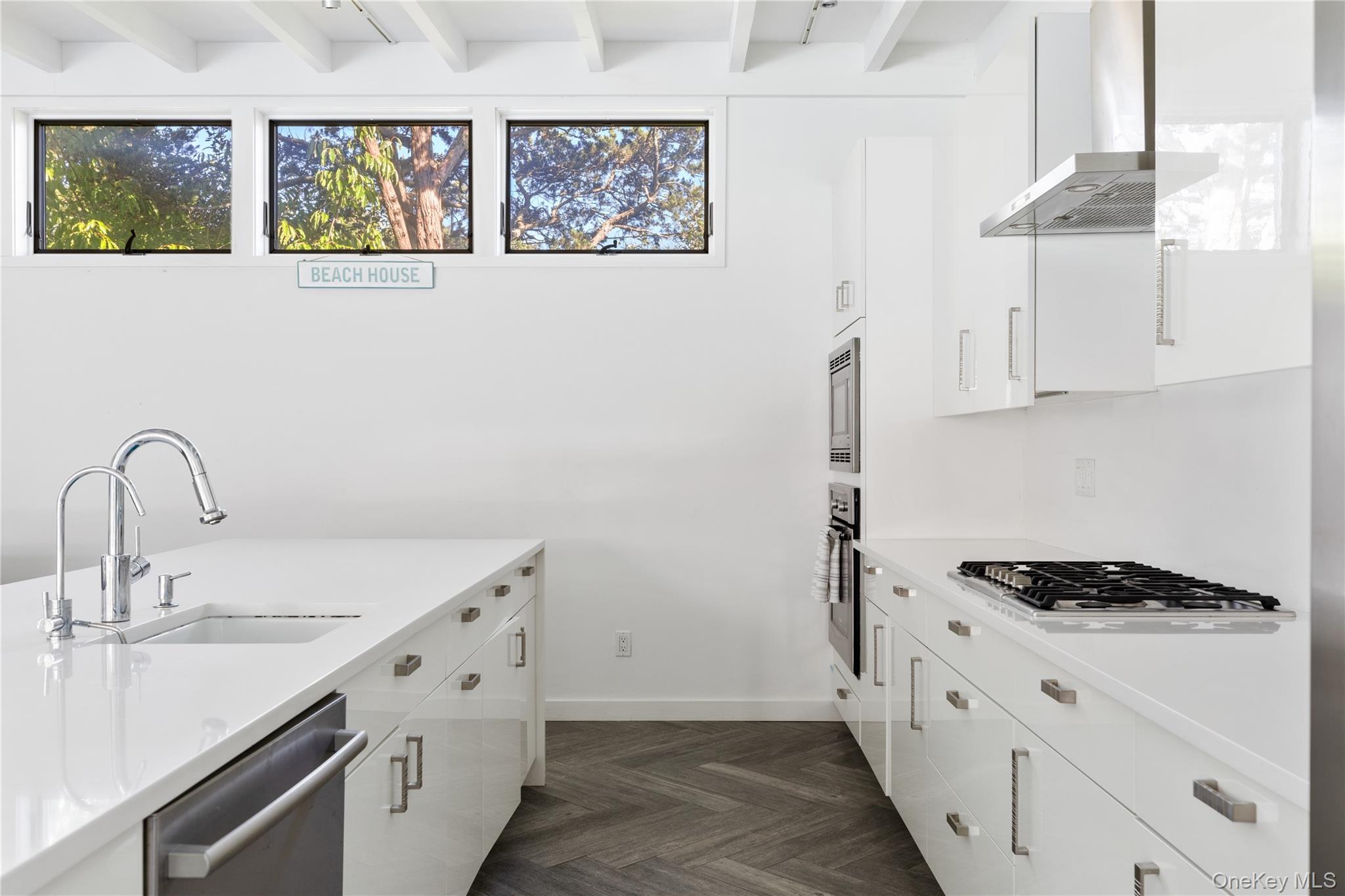 #5 photo, 31 laurel Avenue, サフォーク郡 Seaview , NY 11770