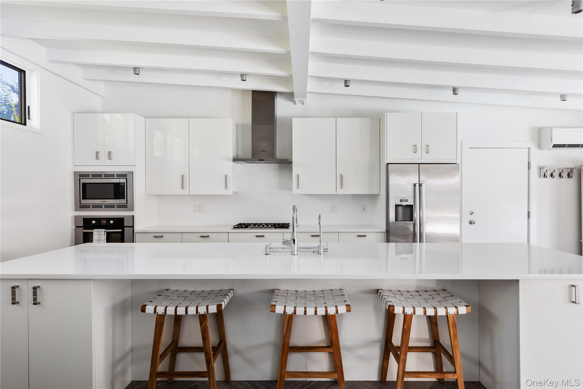 #9 photo, 31 laurel Avenue, サフォーク郡 Seaview , NY 11770