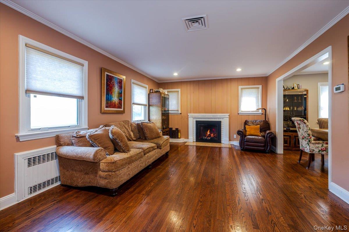 #3 photo, 359 Derby Avenue, ナッソー郡 Woodmere , NY 11598