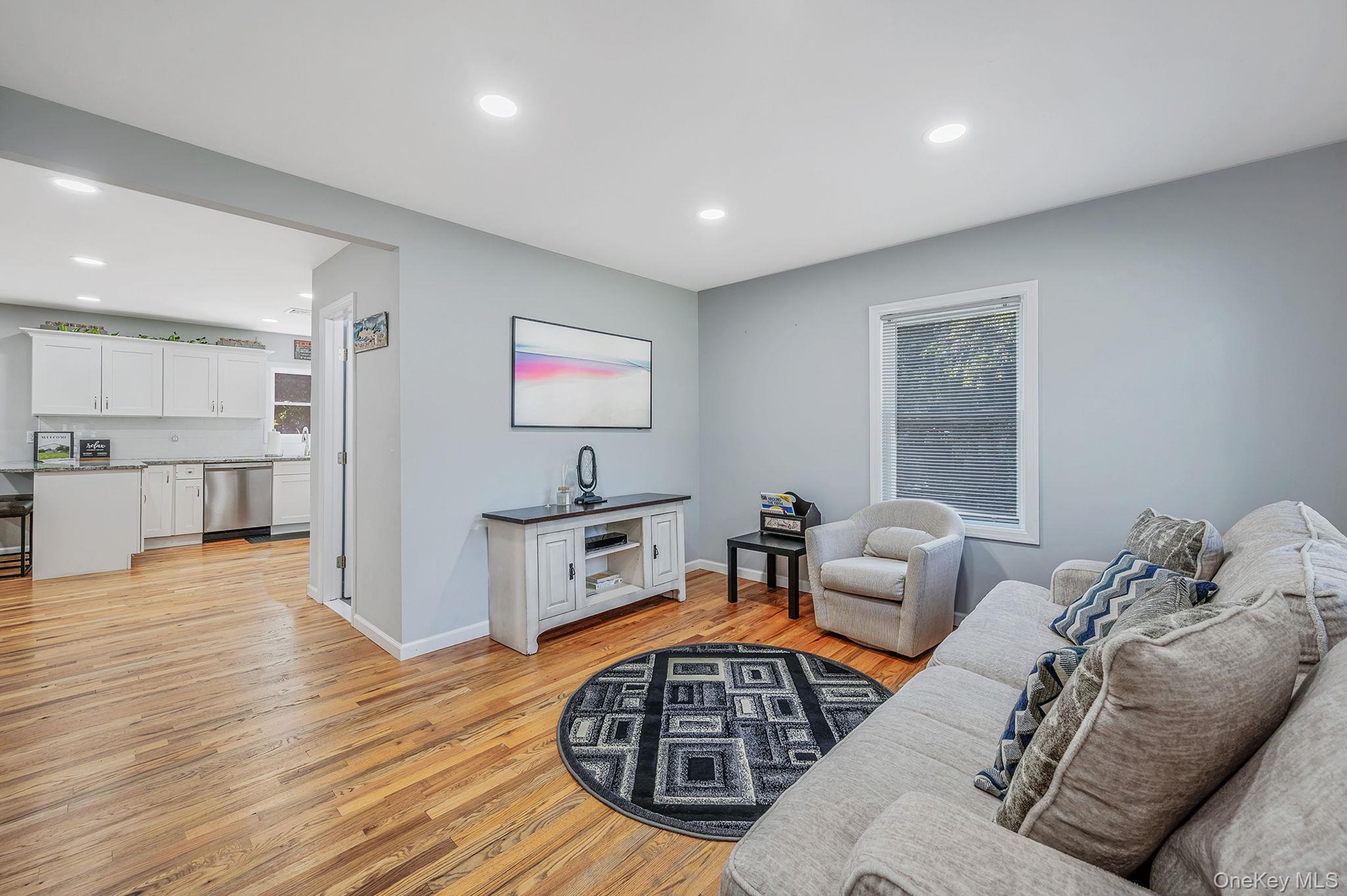 #15 photo, 224 Southern Boulevard, サフォーク郡 Saint James , NY 11780