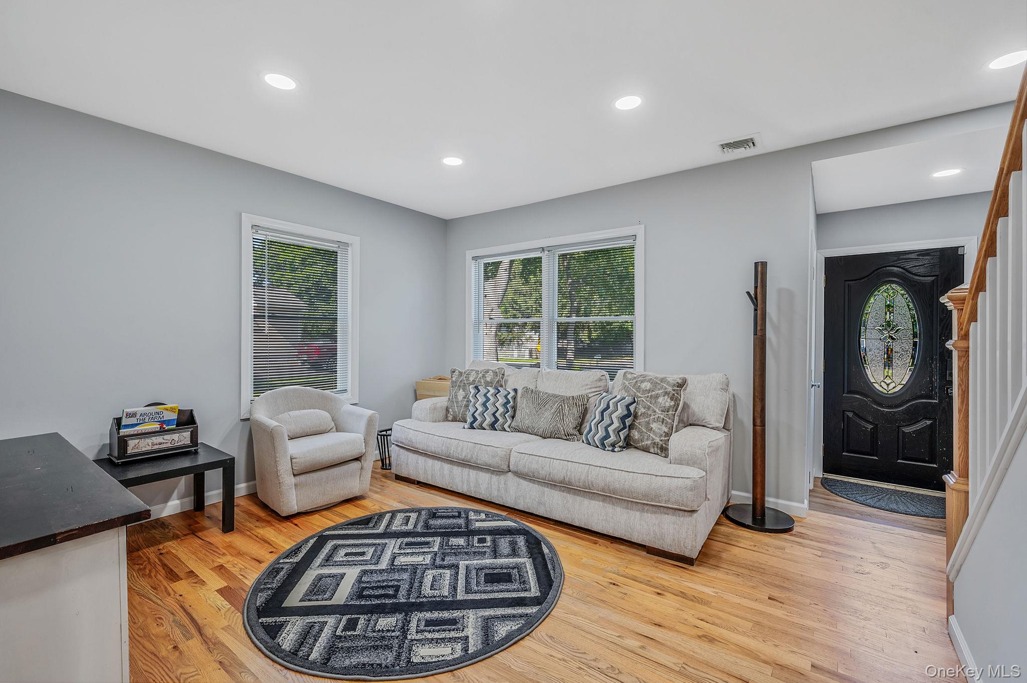 #16 photo, 224 Southern Boulevard, サフォーク郡 Saint James , NY 11780