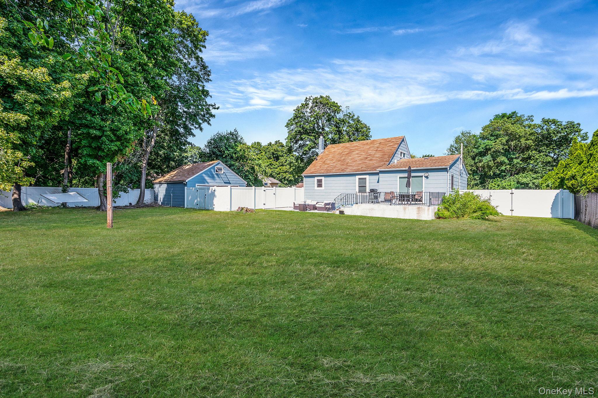 #9 photo, 224 Southern Boulevard, サフォーク郡 Saint James , NY 11780