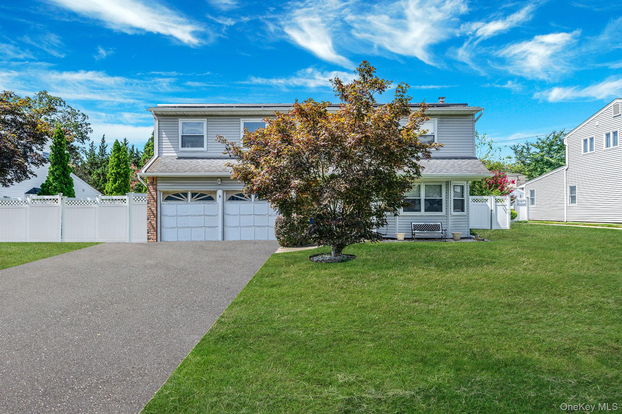 #1 photo, 14 Lloyd Lane, サフォーク郡 Nesconset , NY 11767