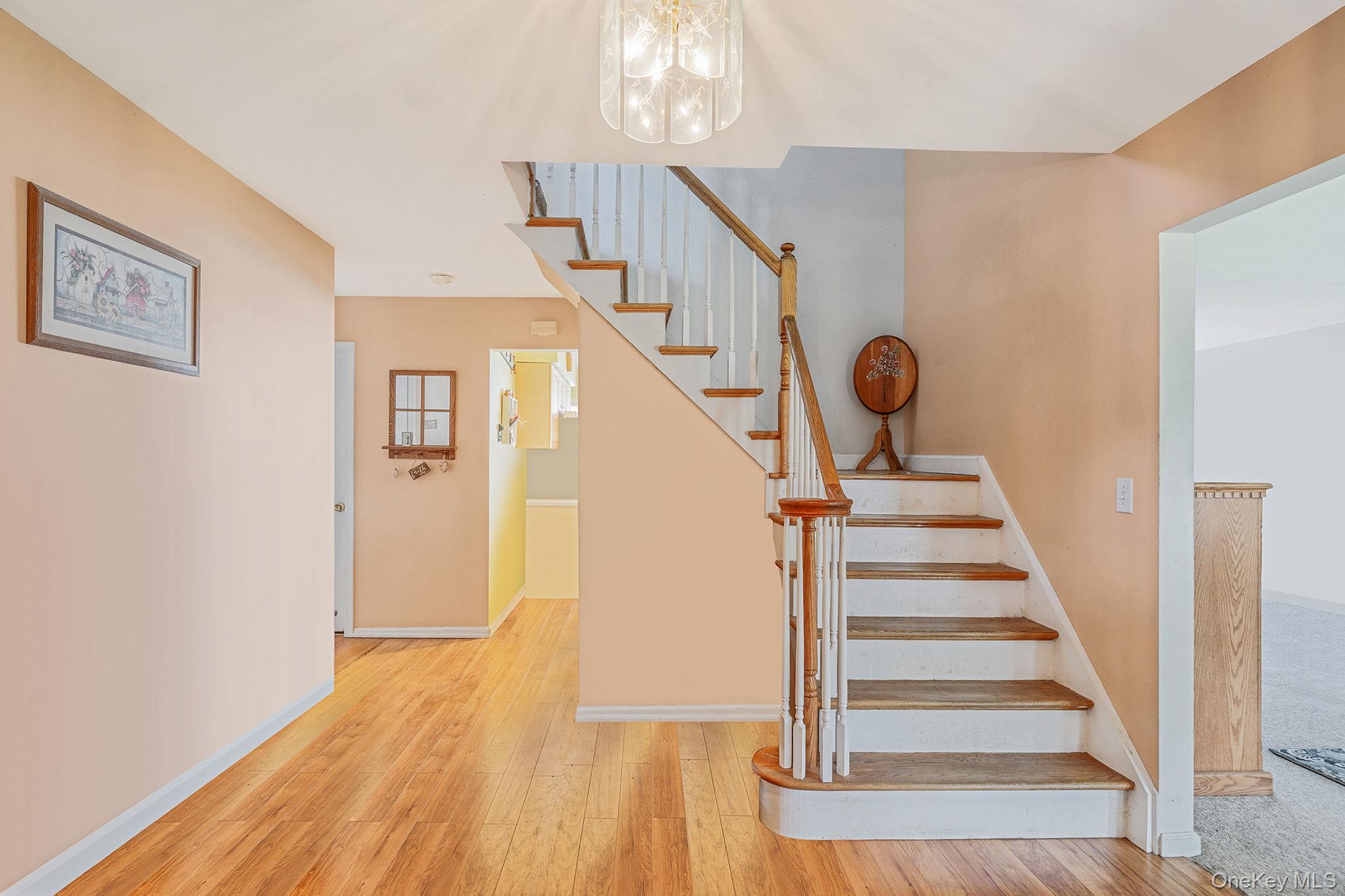 #3 photo, 14 Lloyd Lane, サフォーク郡 Nesconset , NY 11767