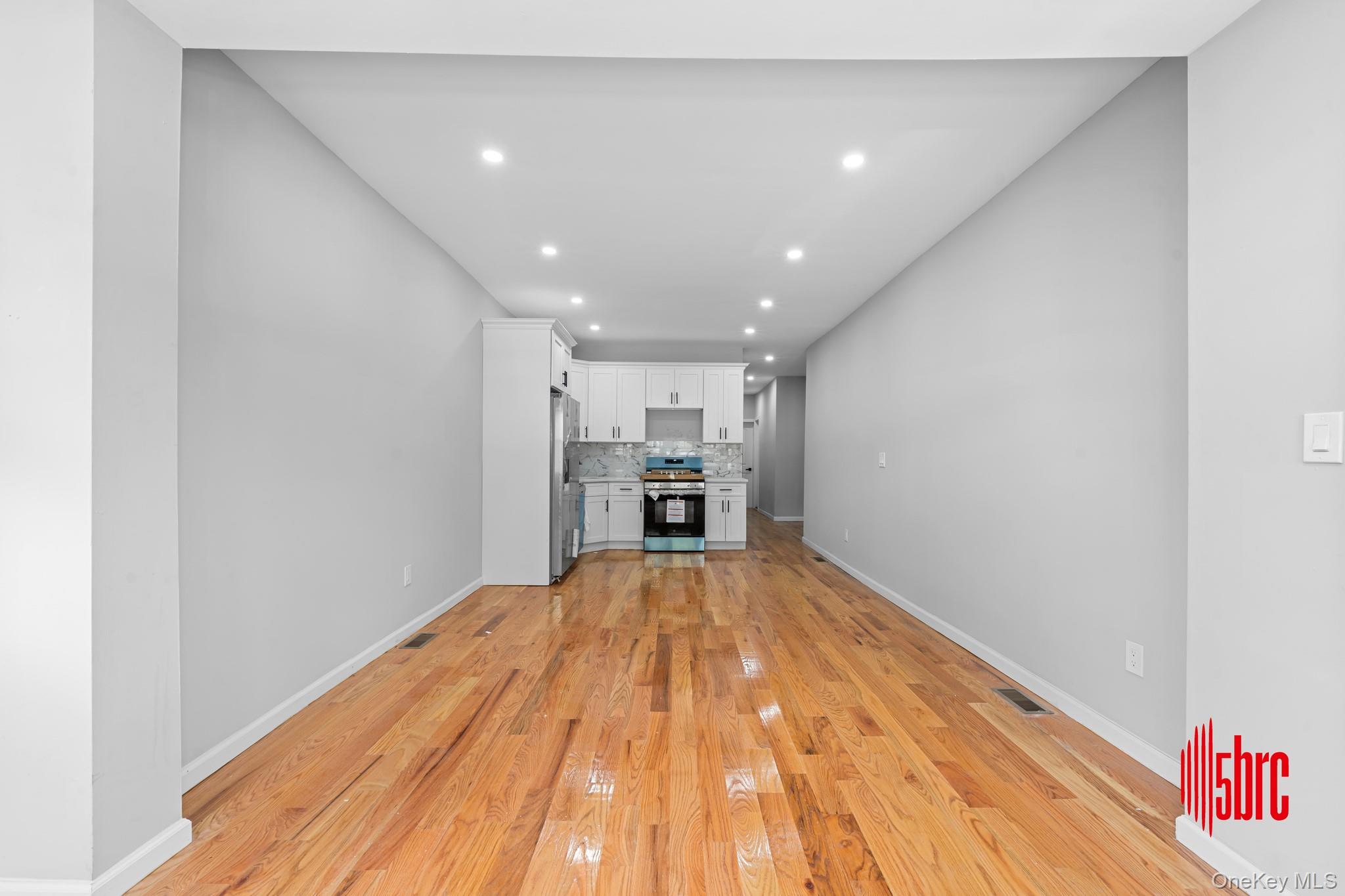 #4 photo, 12608 95th Avenue, クイーンズ区 Richmond Hill S. , NY 11419