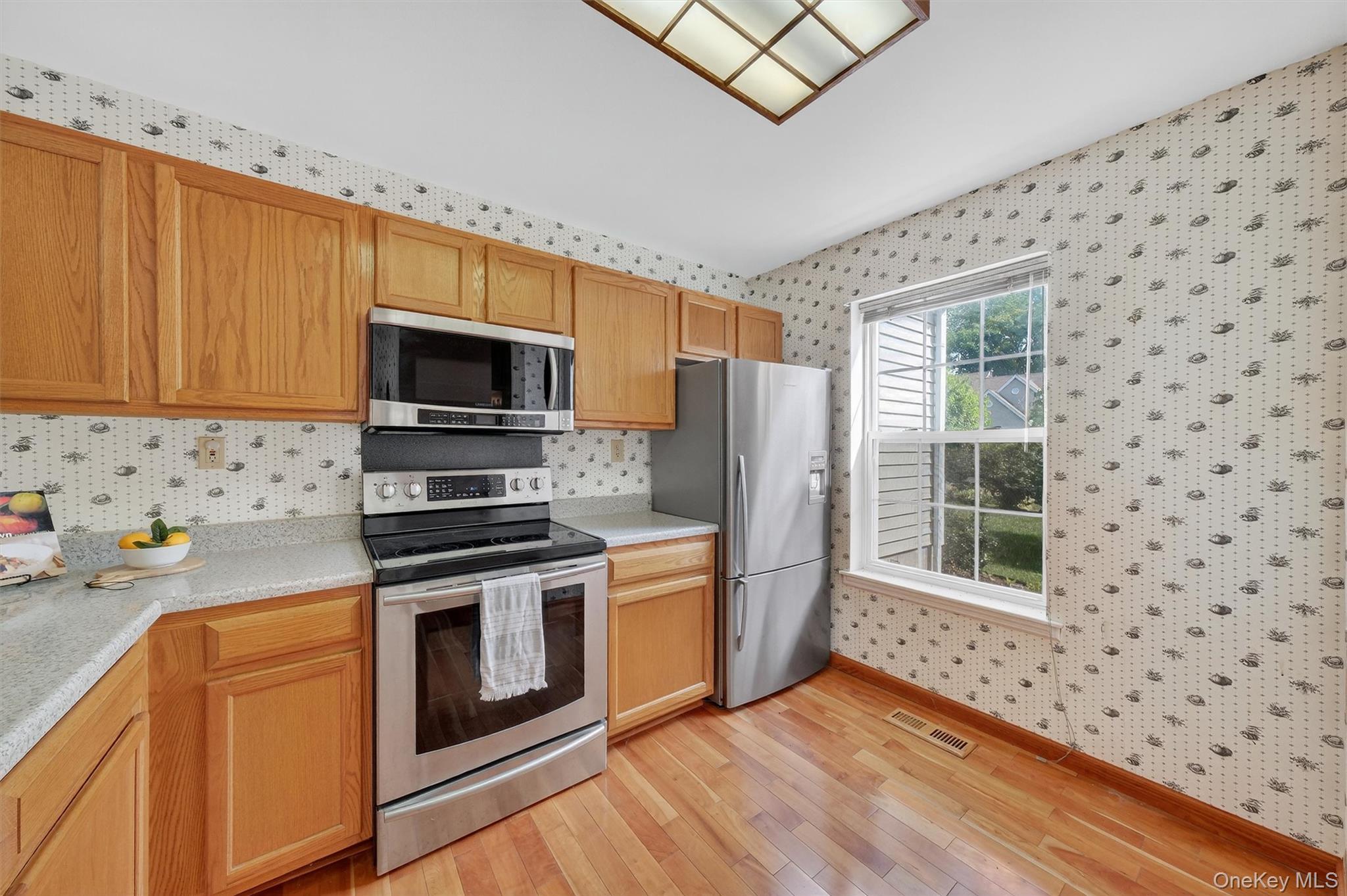 #11 photo, 38 Prestwick Court, Poughkeepsie , NY 12603