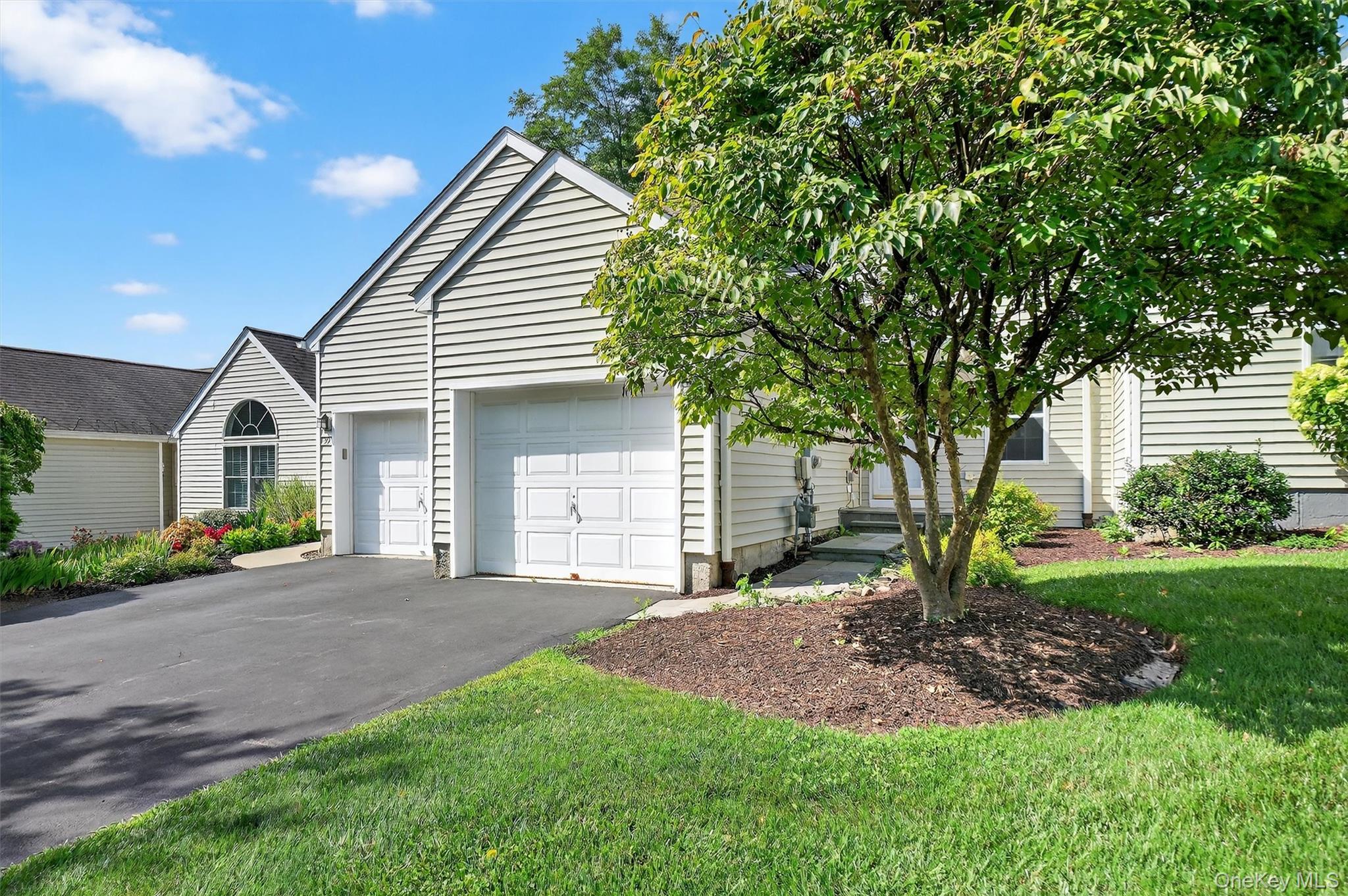 #5 photo, 38 Prestwick Court, Poughkeepsie , NY 12603