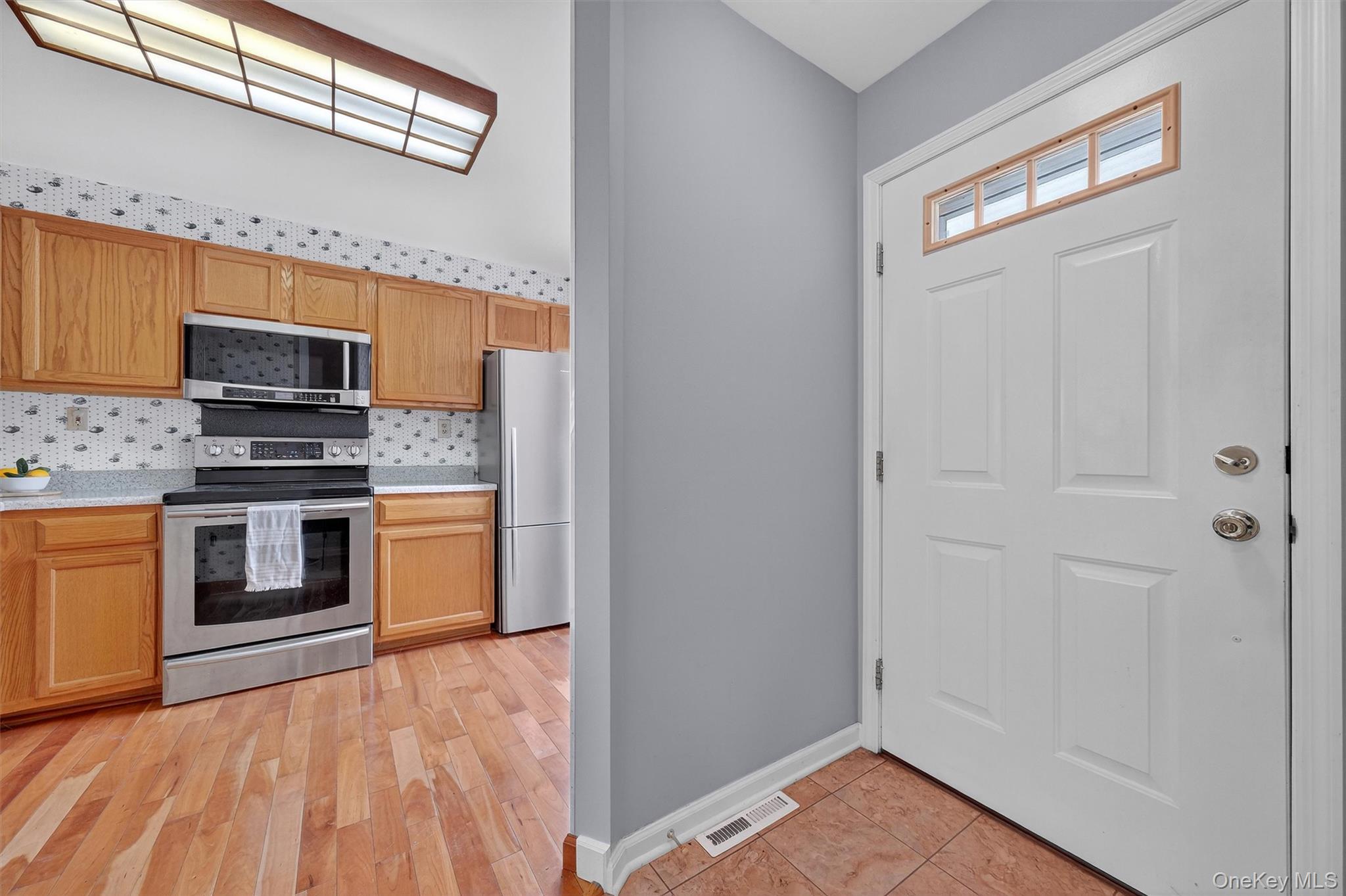 #8 photo, 38 Prestwick Court, Poughkeepsie , NY 12603